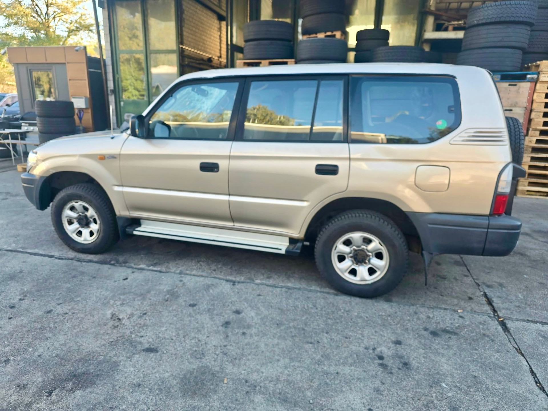 TOYOTA Land Cruiser 300 3.0 TD VX-image-4