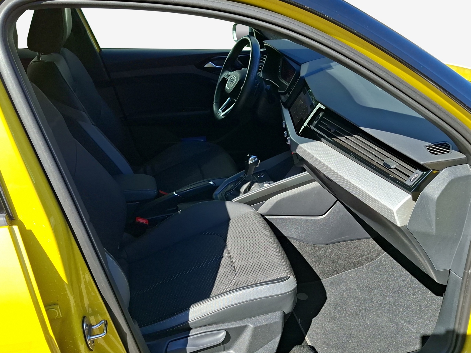 AUDI A1 Sportback 30 TFSI S Line Attraction S-tronic-image-14