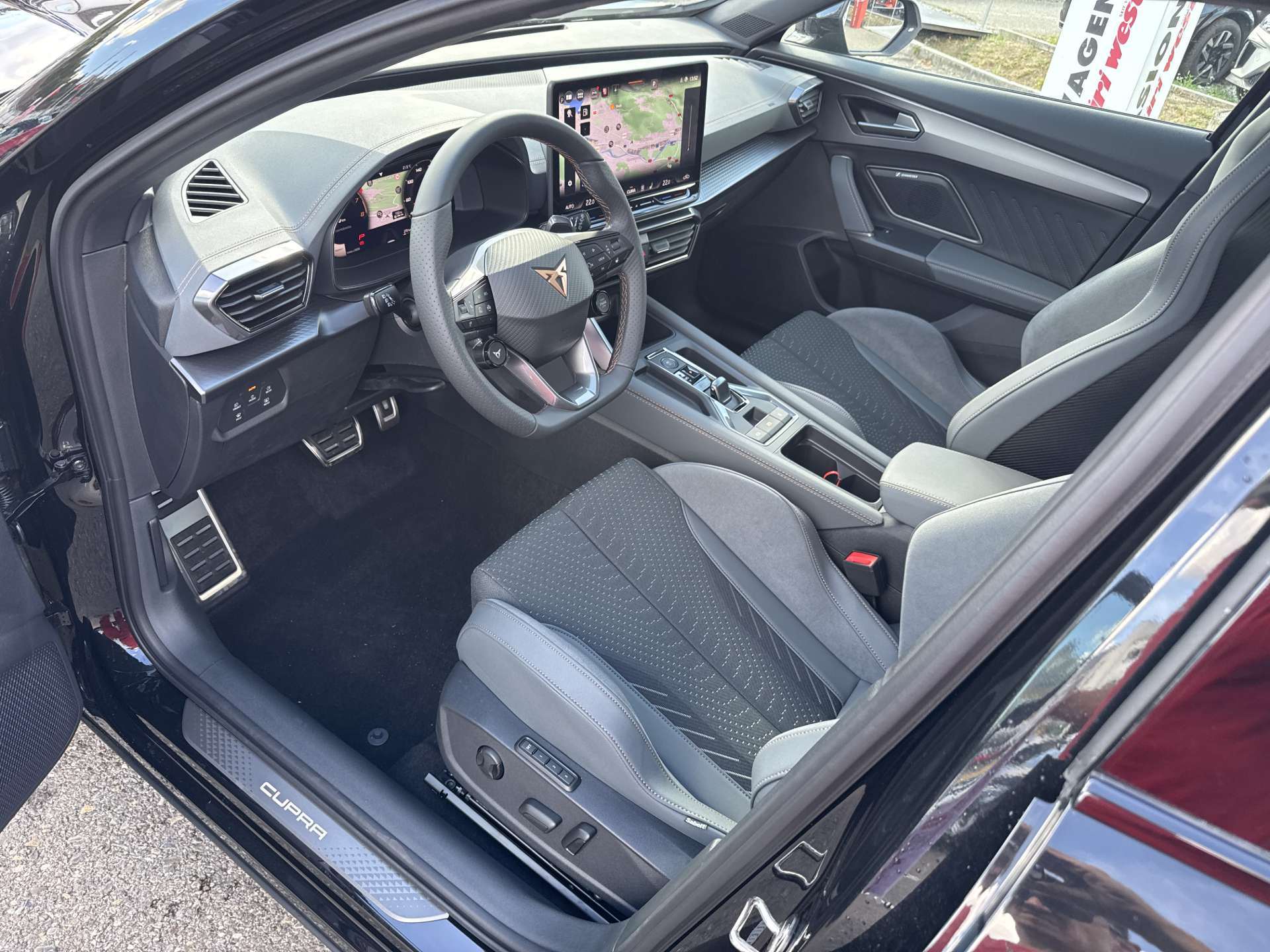 CUPRA Formentor 2.0TSI Extreme 333PS 4Drive DSG-Automat-image-5