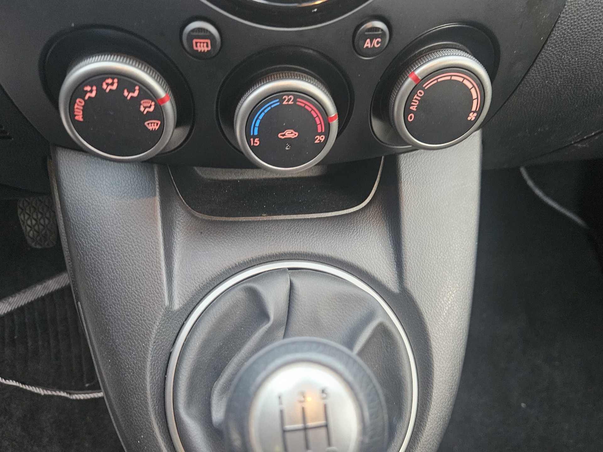 MAZDA 2 1.5i 16V Sport-image-6