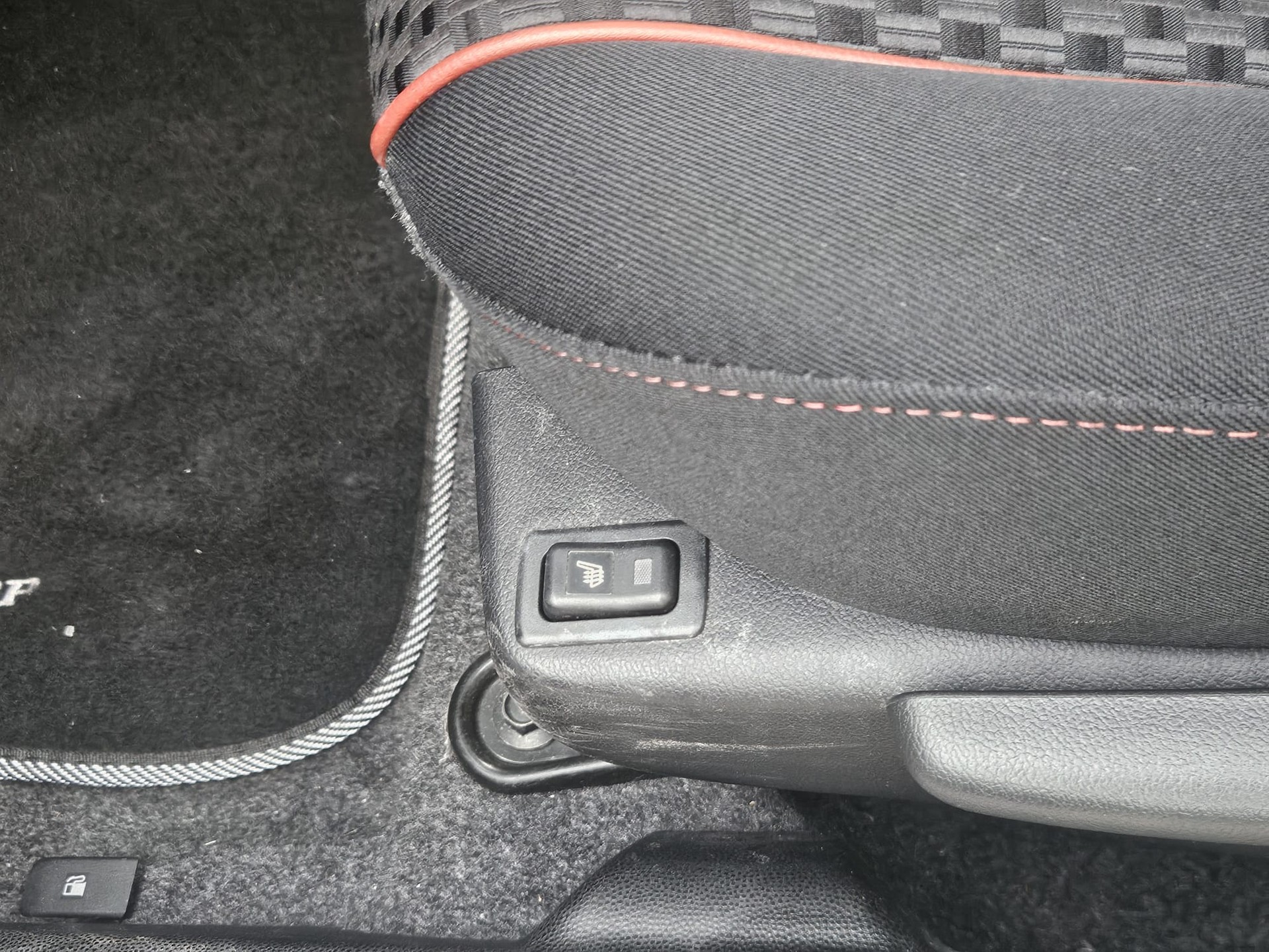 MAZDA 2 1.5i 16V Sport-image-8
