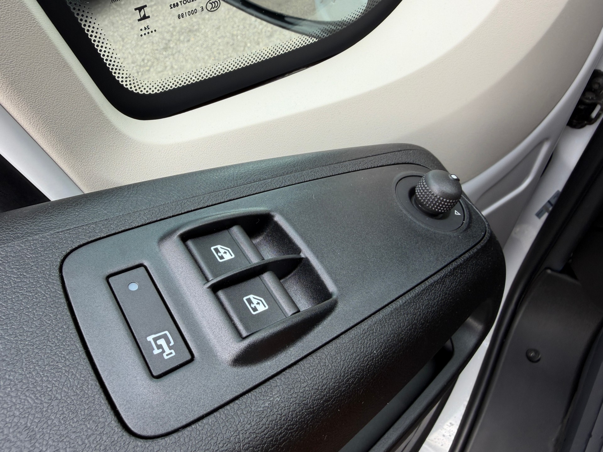 FIAT Ducato Maxi 35 L4H2 MTJ 140 PS Doppelblattfedern AHK Holzboden 270° Tür Kamera-image-16