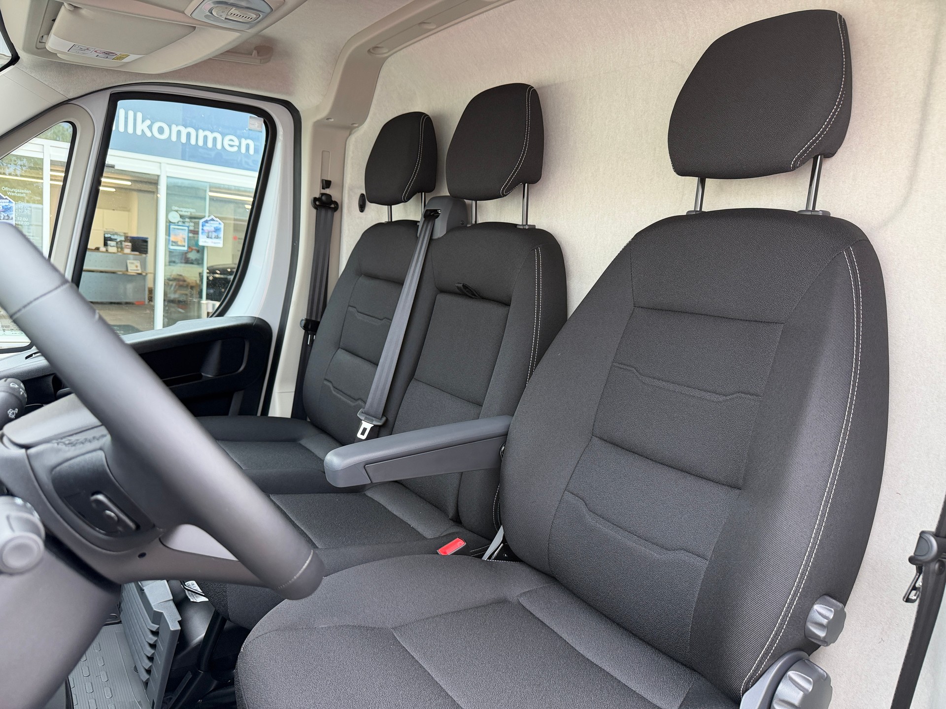 FIAT Ducato Maxi 35 L4H2 MTJ 140 PS Doppelblattfedern AHK Holzboden 270° Tür Kamera-image-9