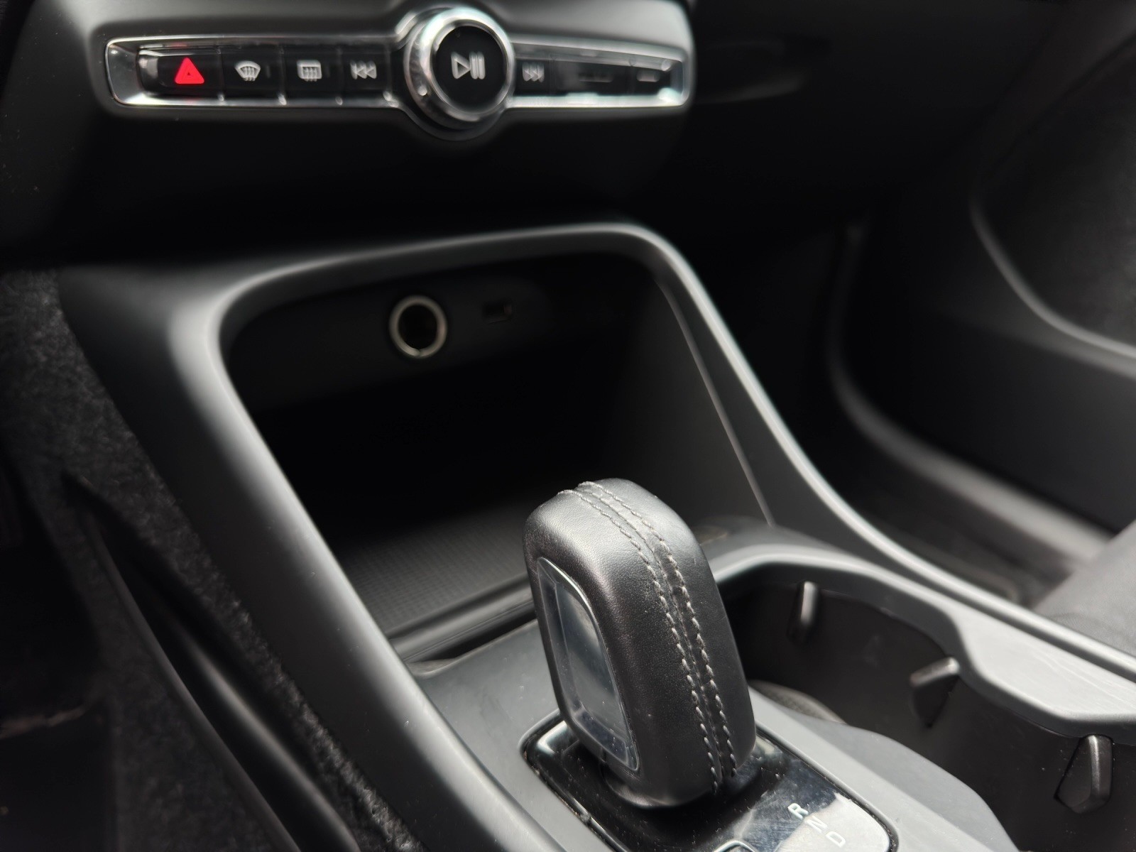 VOLVO XC40 D3 Geartronic *Rückfahrkamera*Sitzheizung inkl. Lenkradheizung uvm.*-image-19