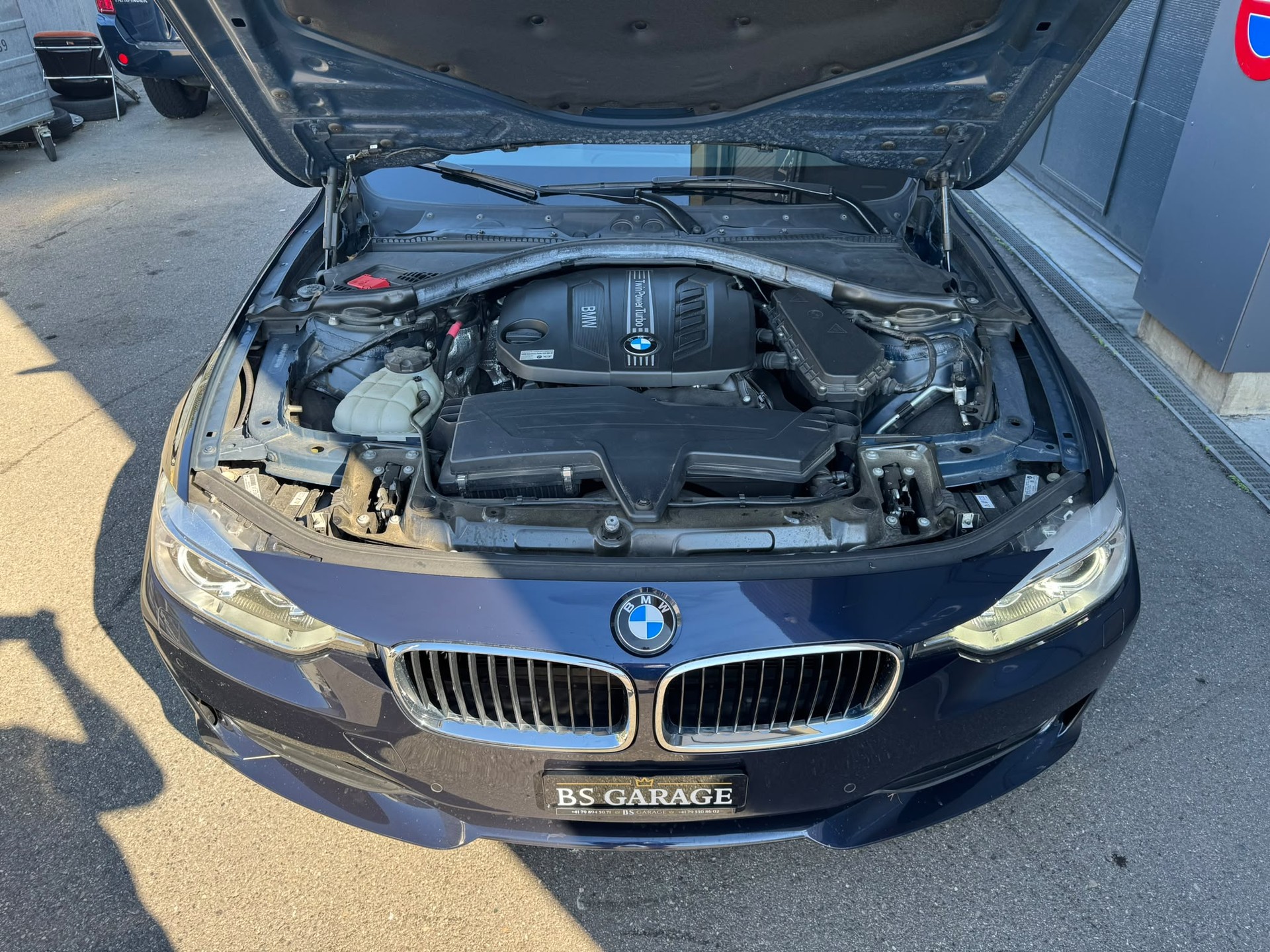 BMW 320d Touring Steptronic-image-3