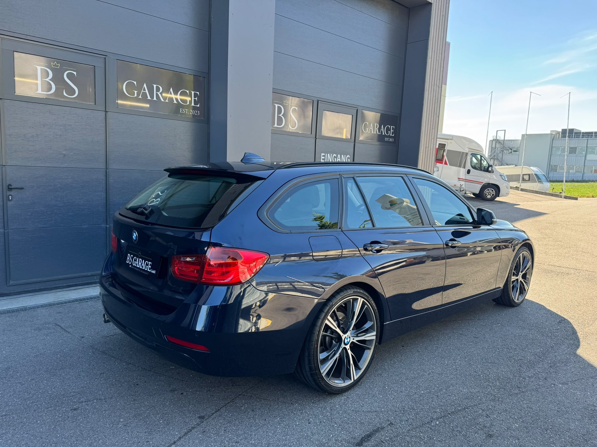 BMW 320d Touring Steptronic-image-4