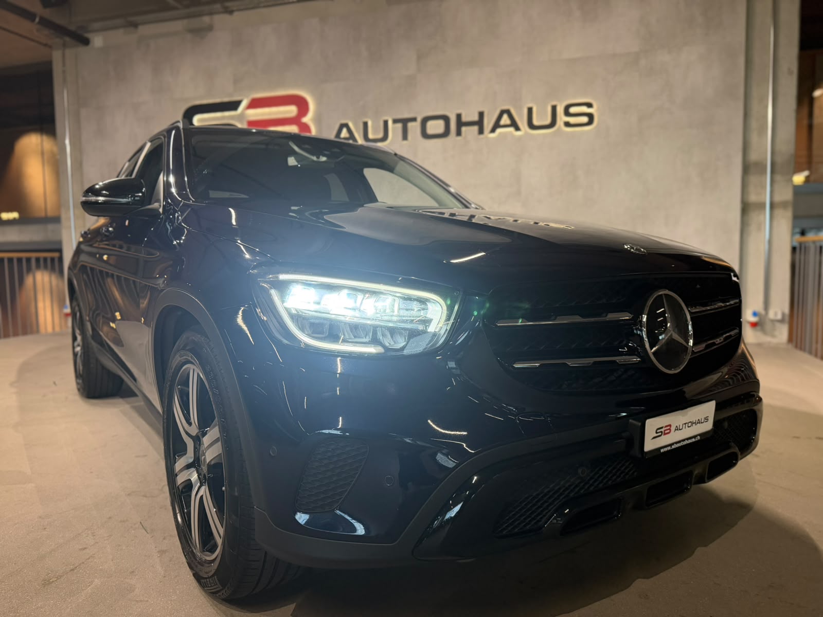 MERCEDES-BENZ GLC 220 d 4Matic 9G-Tronic (CH)-showroom-element-2