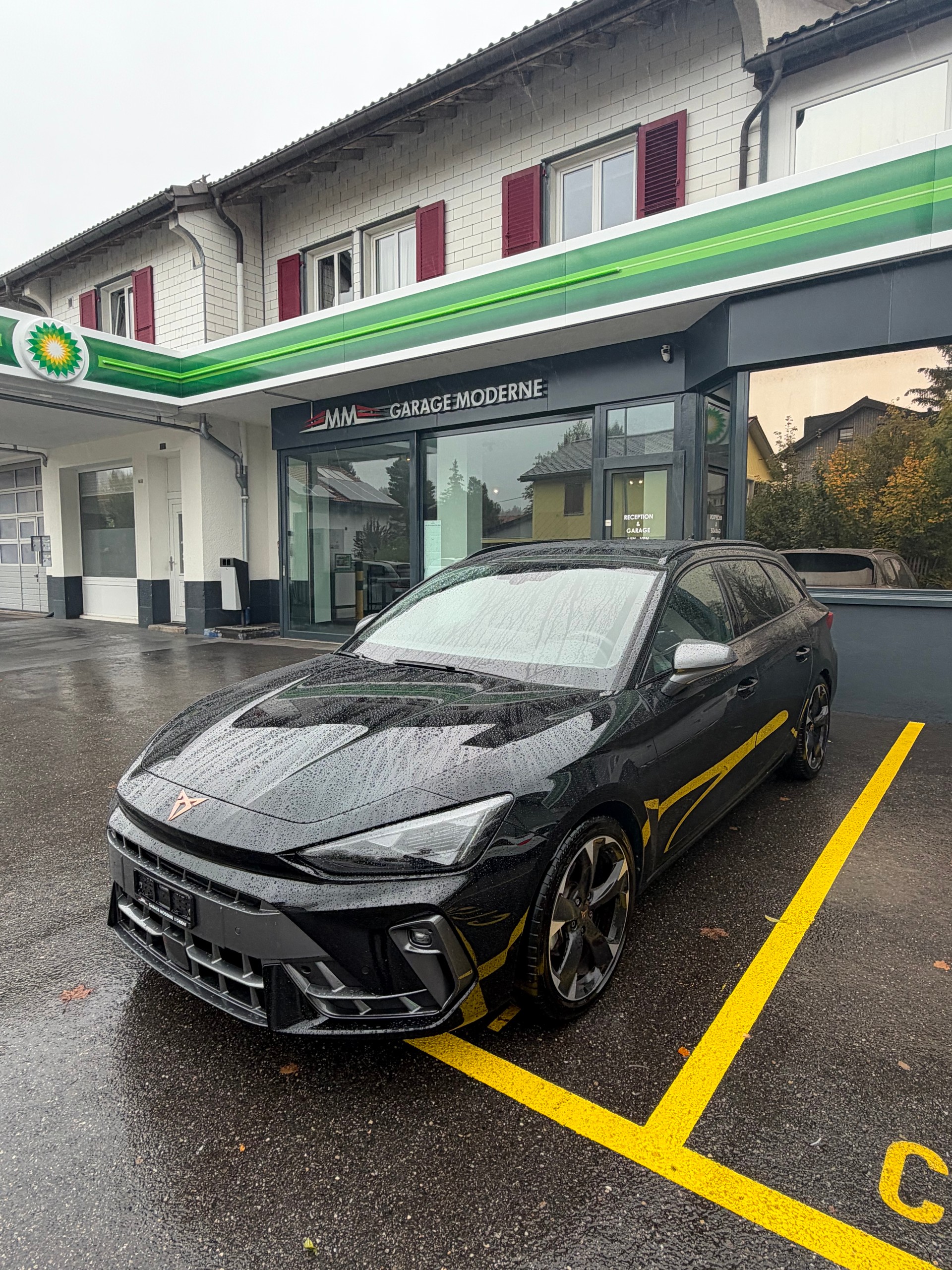 CUPRA LEON ST 1.5 eTSI DSG-image-0