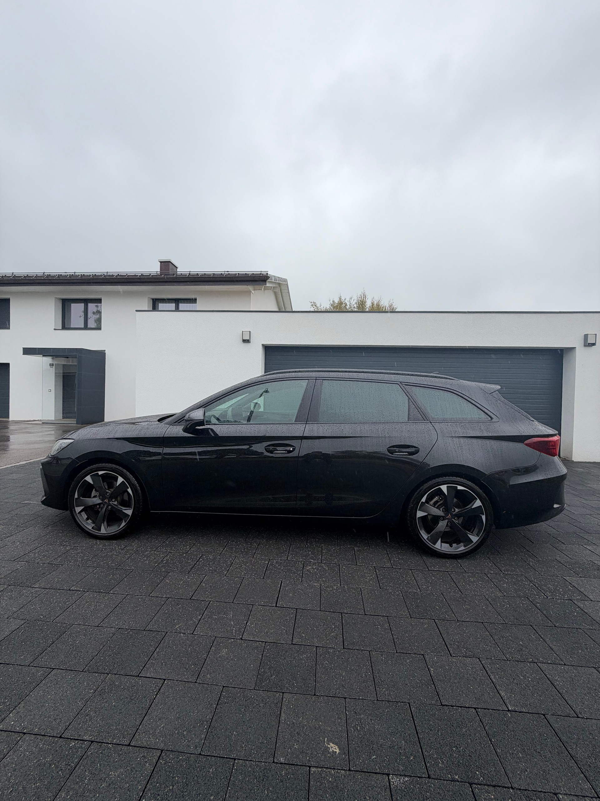 CUPRA LEON ST 1.5 eTSI DSG-image-7