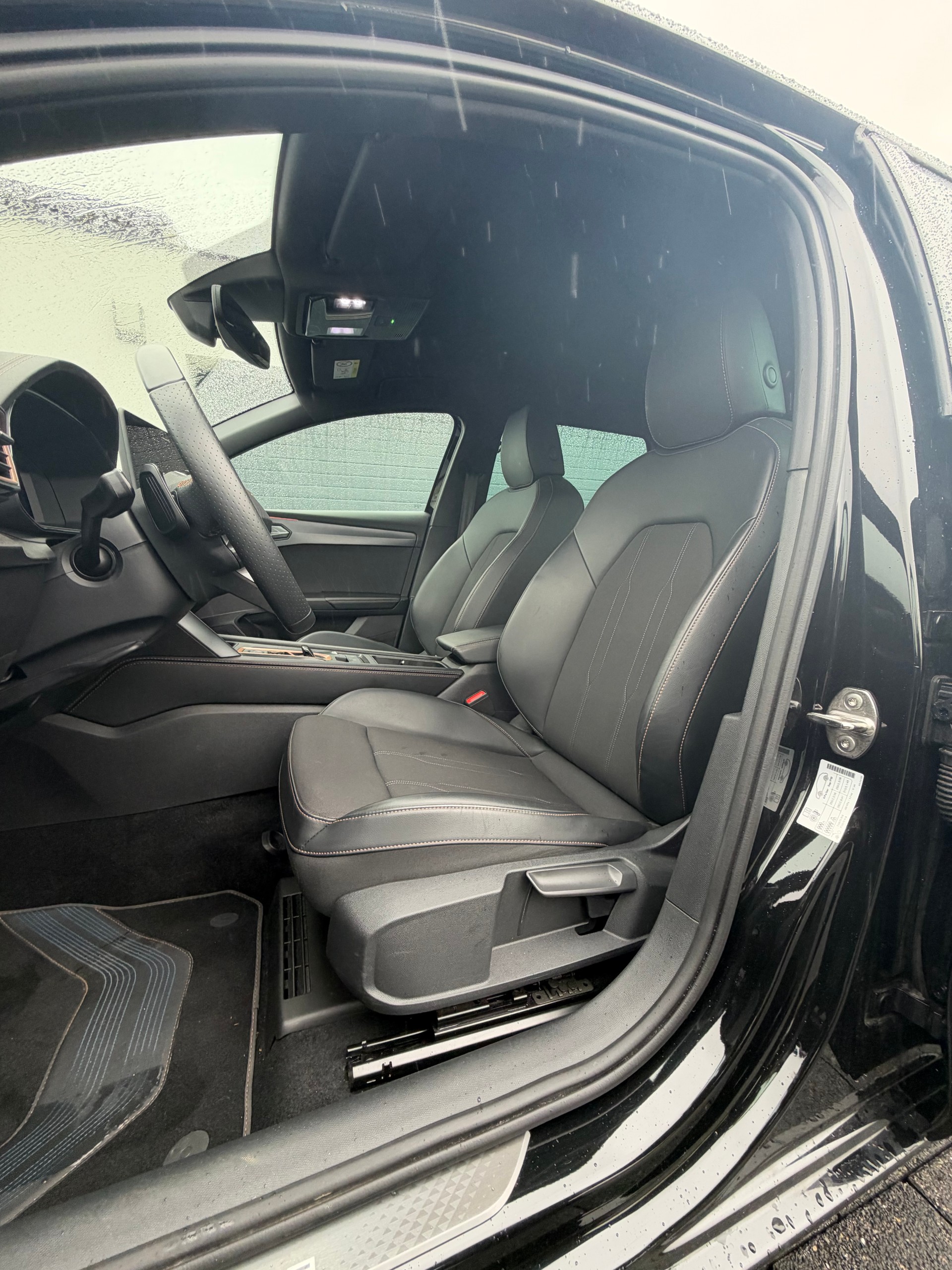 CUPRA LEON ST 1.5 eTSI DSG-image-10