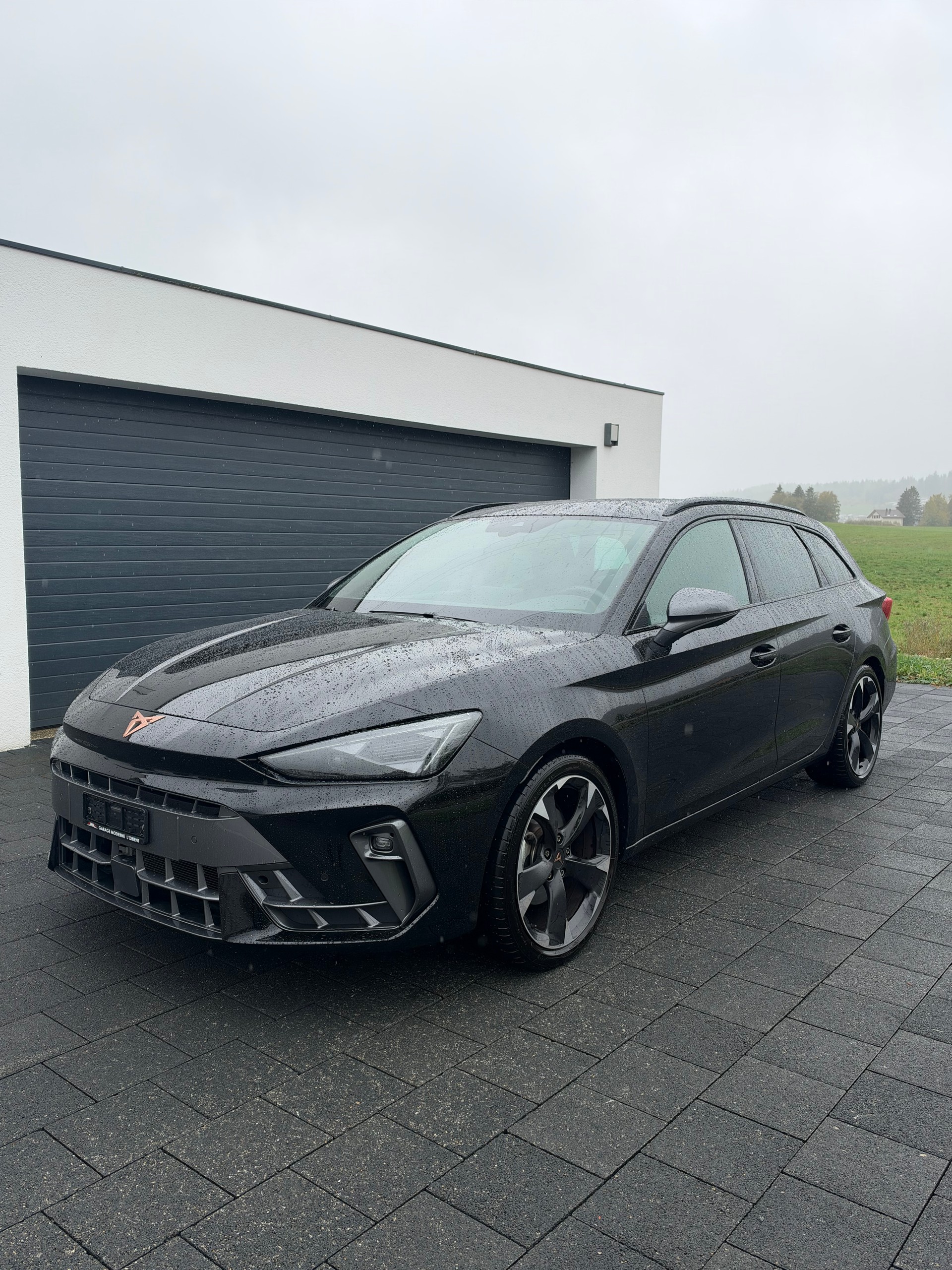 CUPRA LEON ST 1.5 eTSI DSG-image-1
