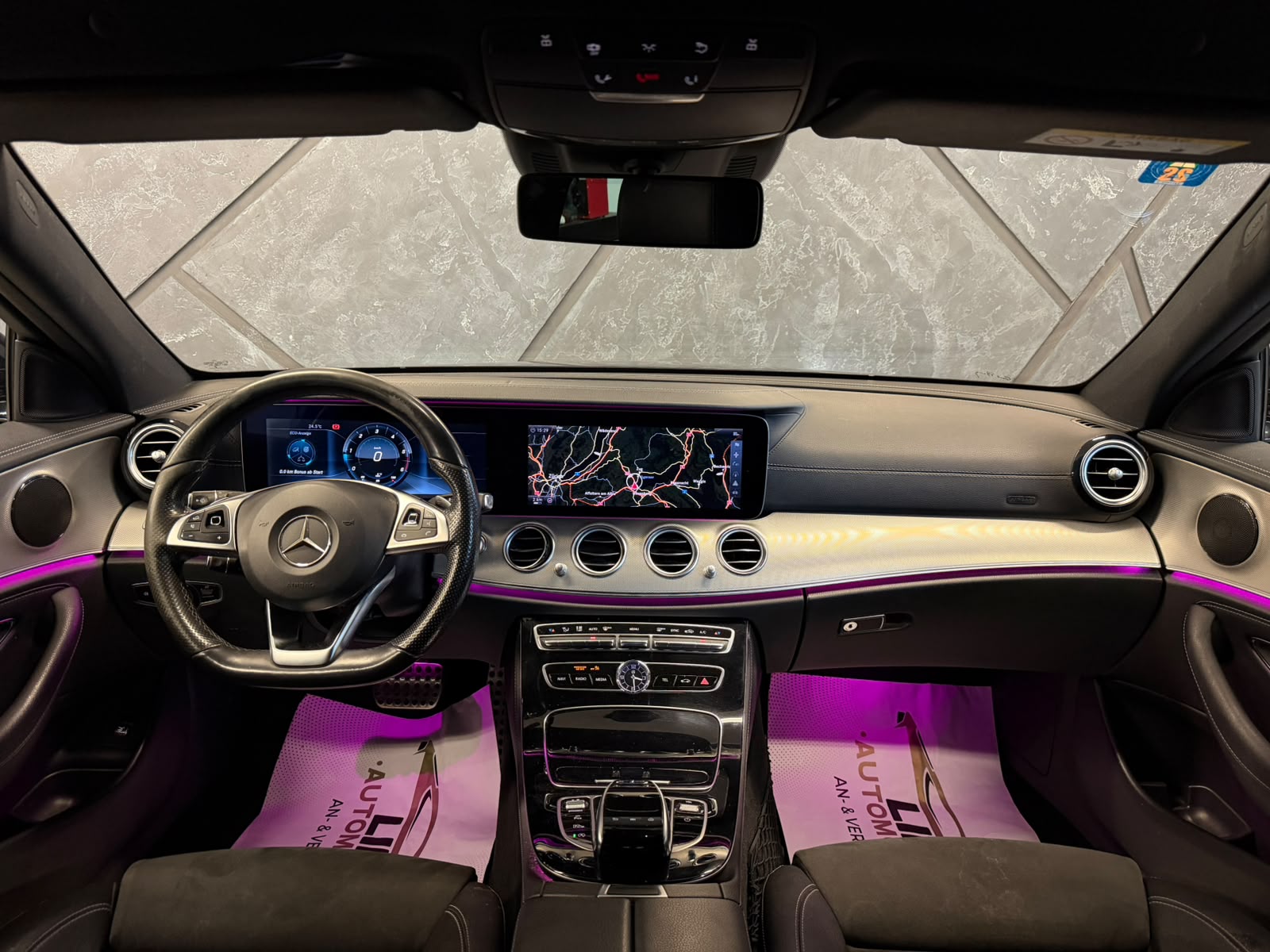 MERCEDES-BENZ E 220 d AMG Line 9G-Tronic-image-8