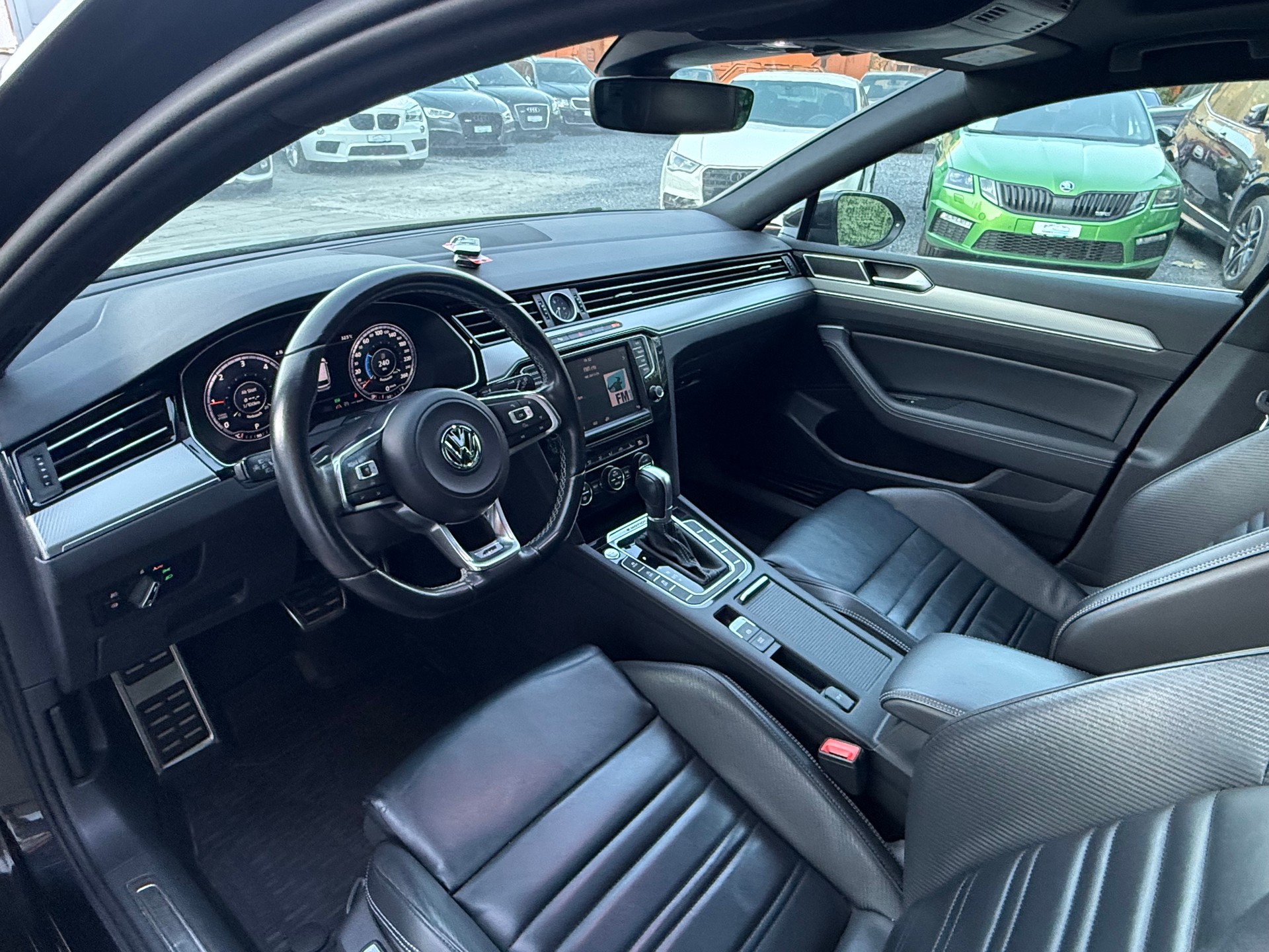 VW Passat Variant 2.0 TDI BMT High. DSG 4Motion-image-16