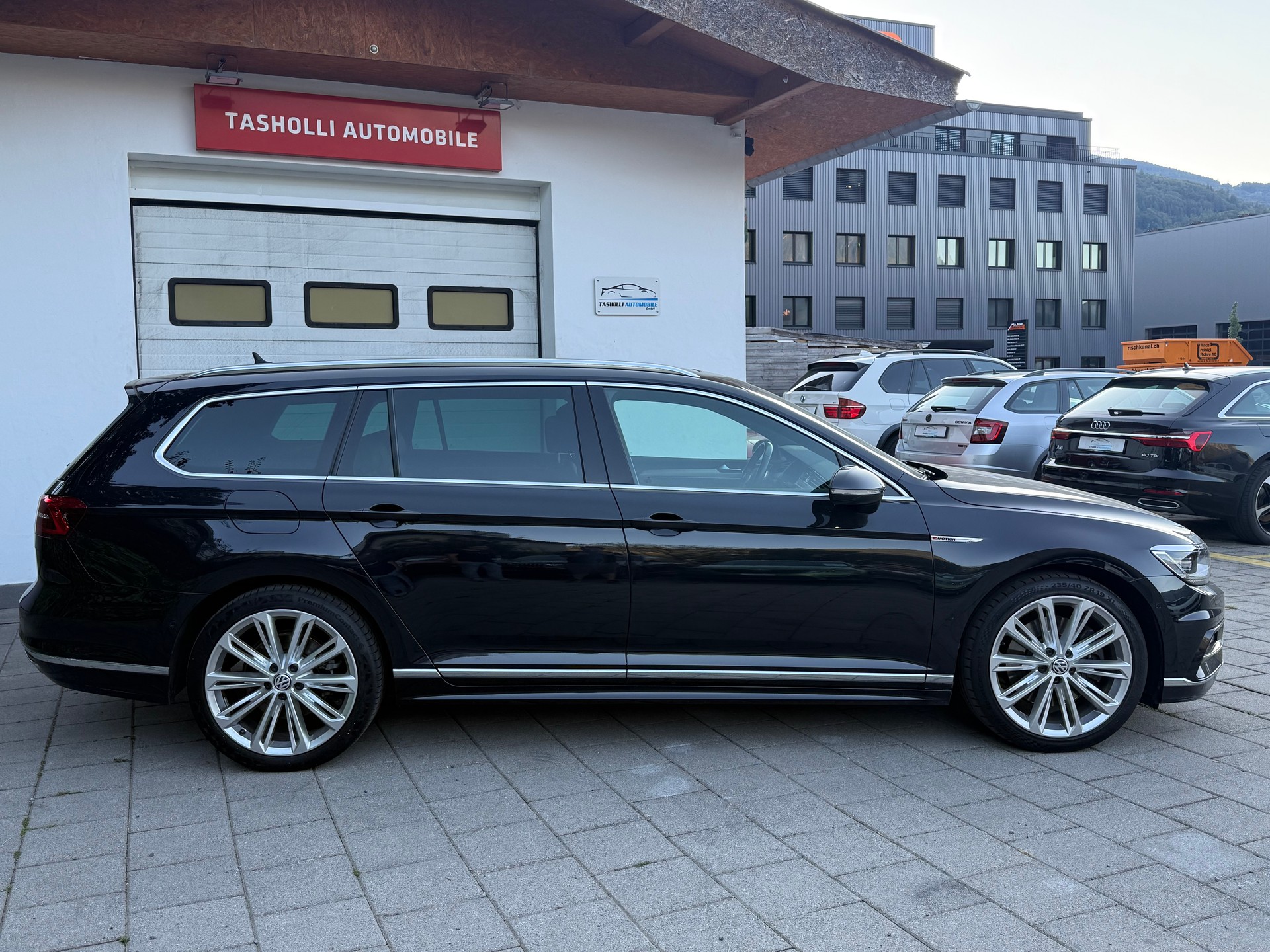VW Passat Variant 2.0 TDI BMT High. DSG 4Motion-image-8