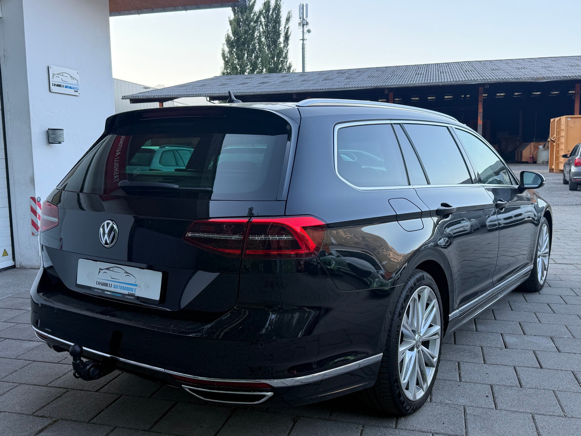 VW Passat Variant 2.0 TDI BMT High. DSG 4Motion-image-7