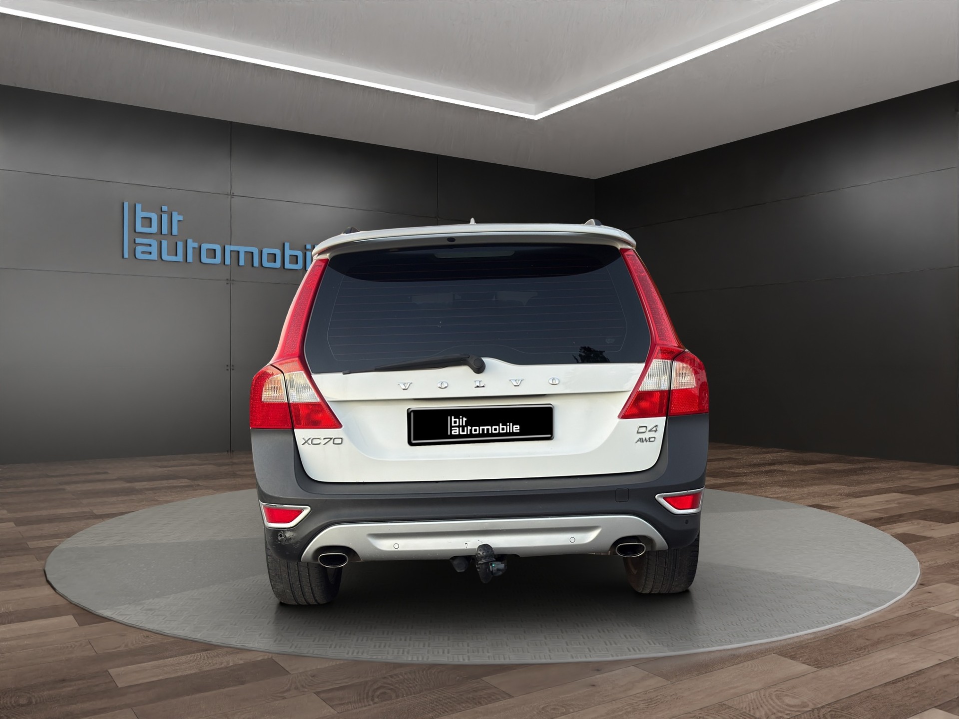 VOLVO XC70 D4 AWD Husky Edition Cross Country-image-3