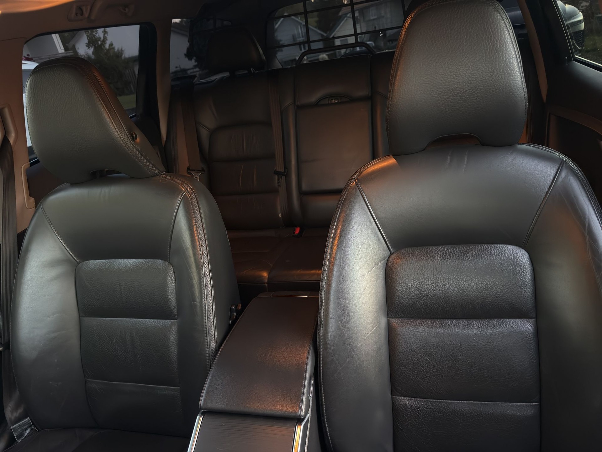 VOLVO XC70 D4 AWD Husky Edition Cross Country-image-12