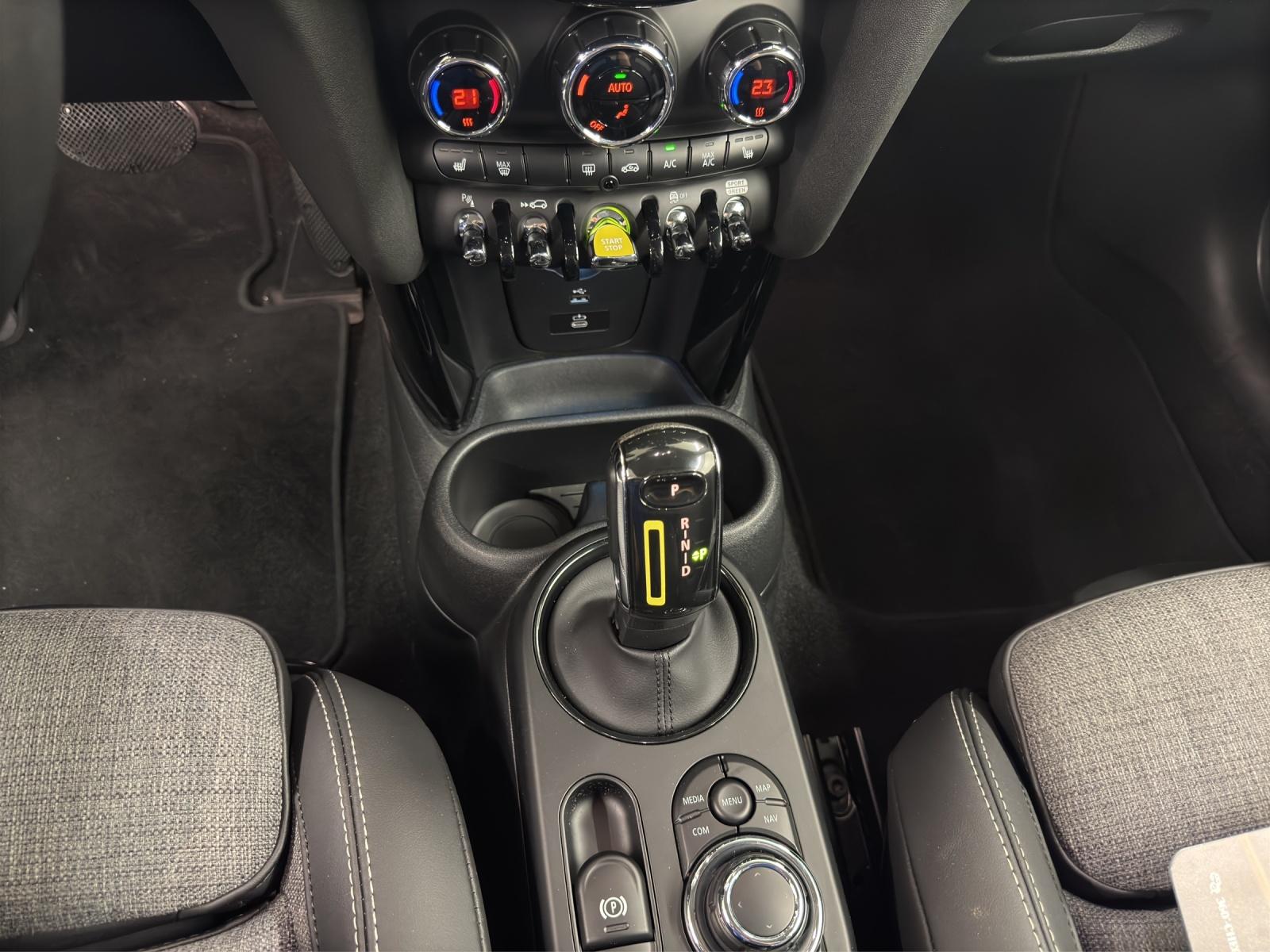 MINI F56 Cooper SE-image-18