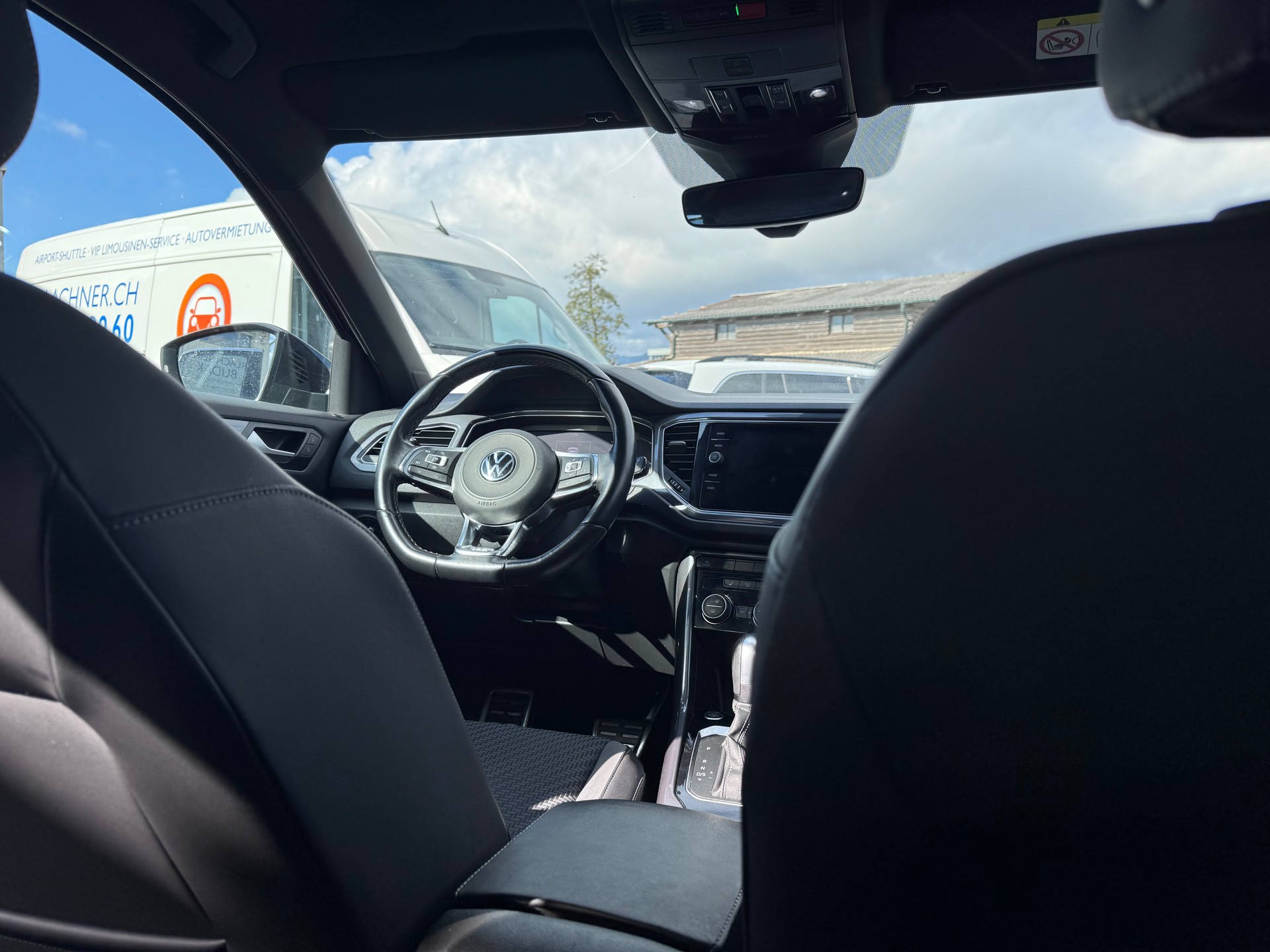 VW T-Roc 1.5 TSI EVO Sport DSG-image-9