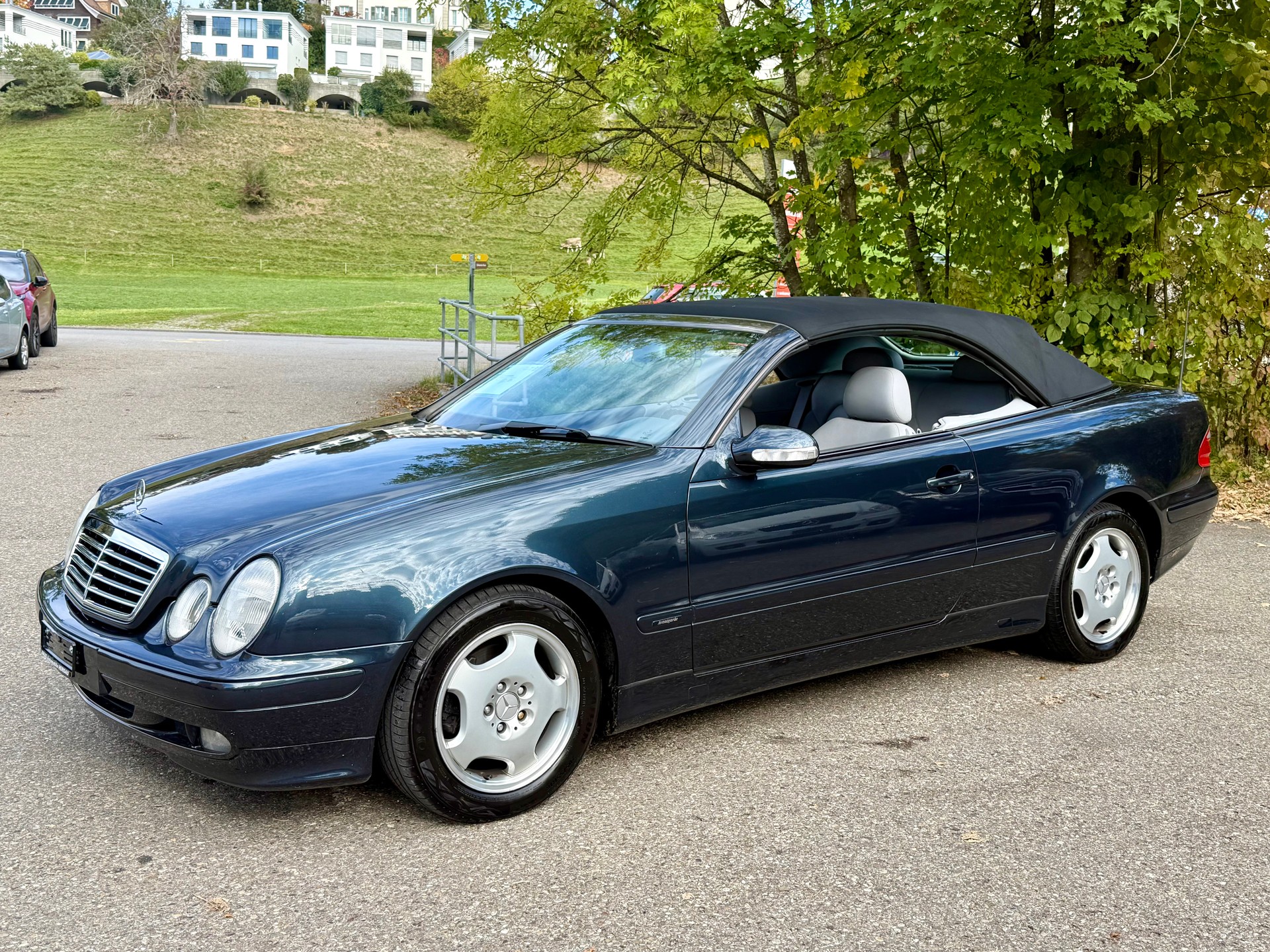 MERCEDES-BENZ CLK 320 Avantgarde Automatic-image-13