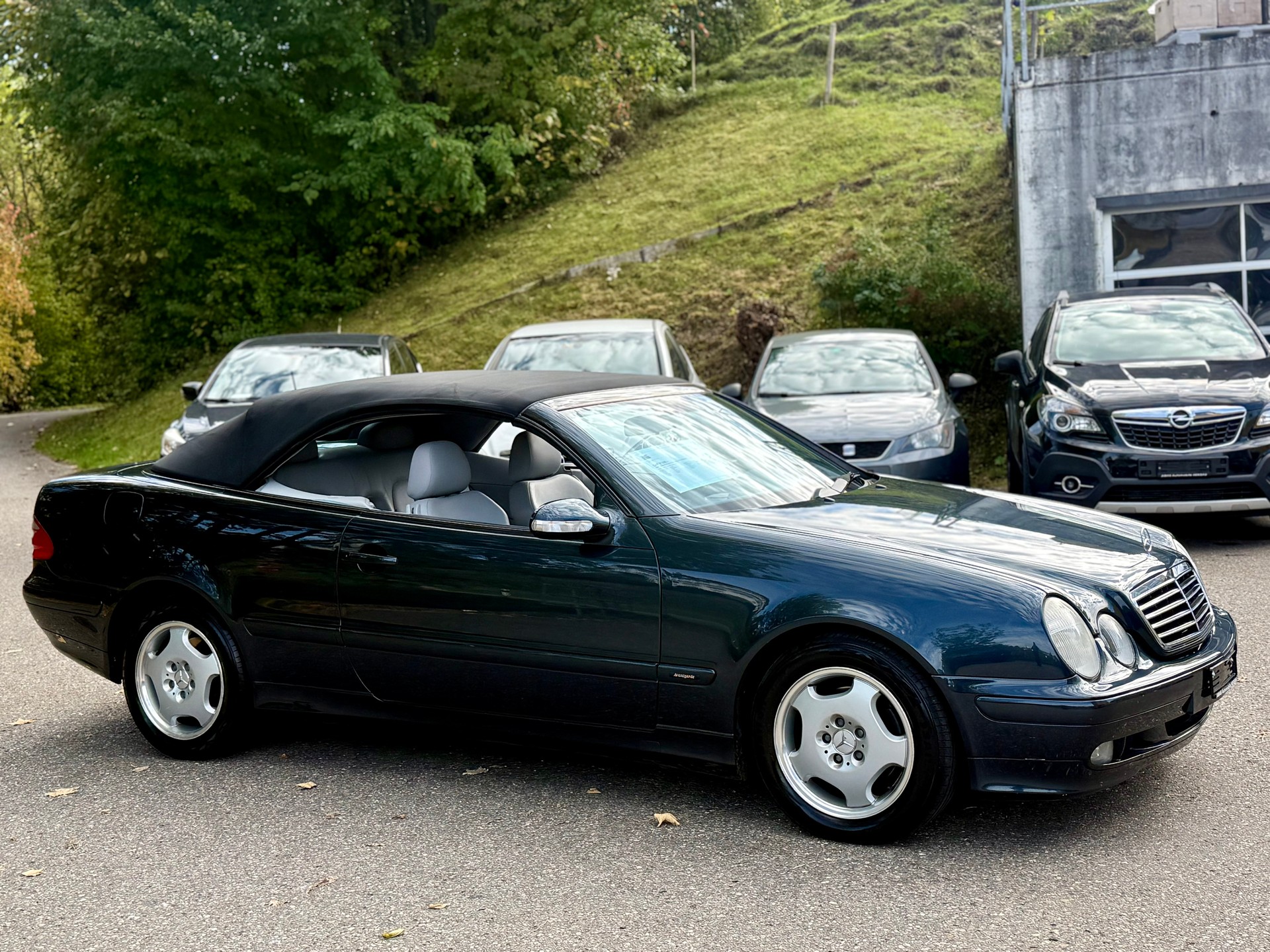 MERCEDES-BENZ CLK 320 Avantgarde Automatic-image-15