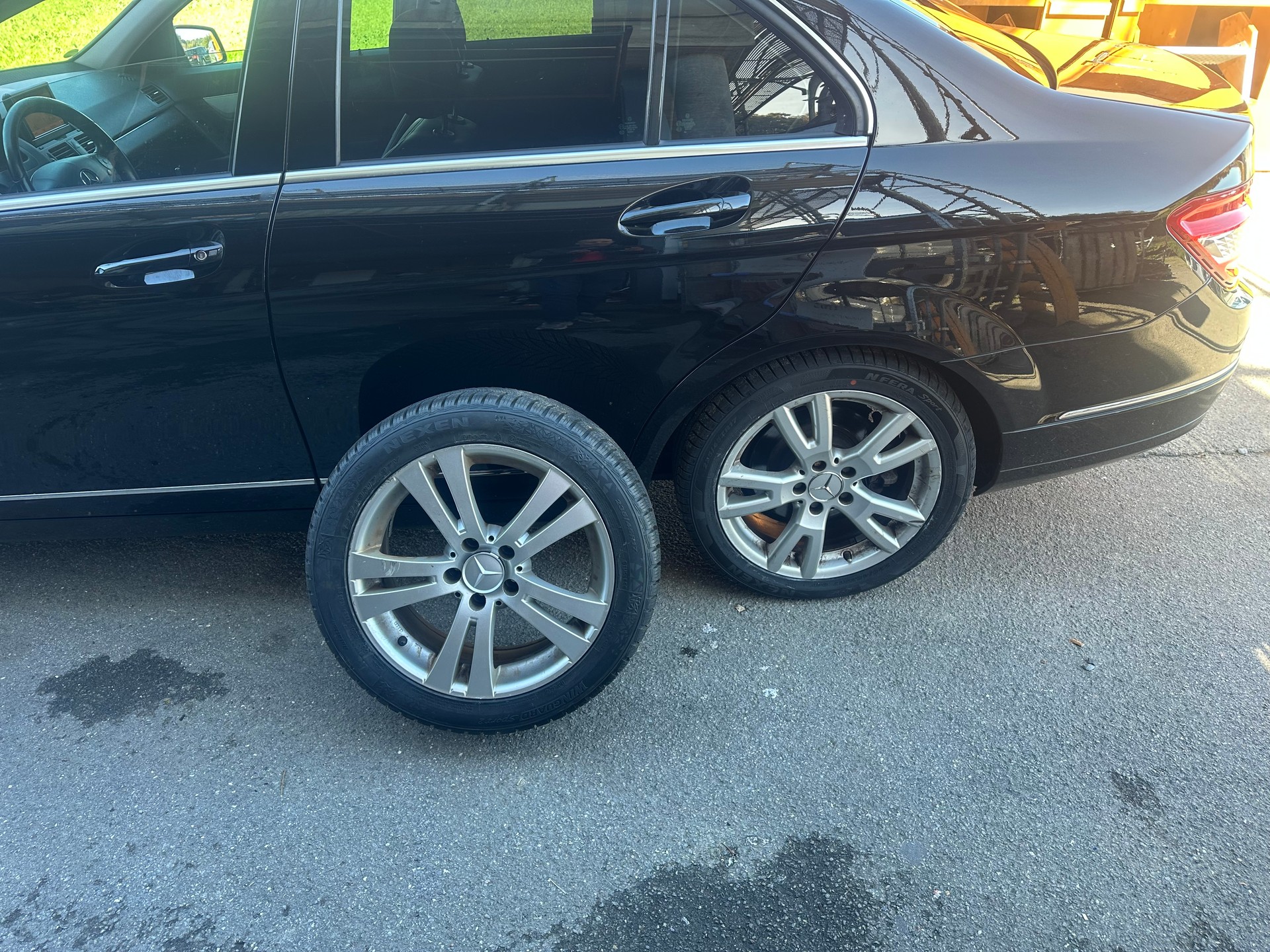 MERCEDES-BENZ C 200 CGI BlueEfficiency Elégance Automatic-image-10