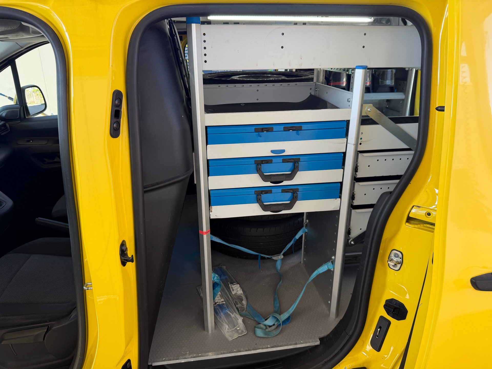 OPEL Combo 1.5 Cargo Enjoy s/s Erhöhte Nutzlast-image-2