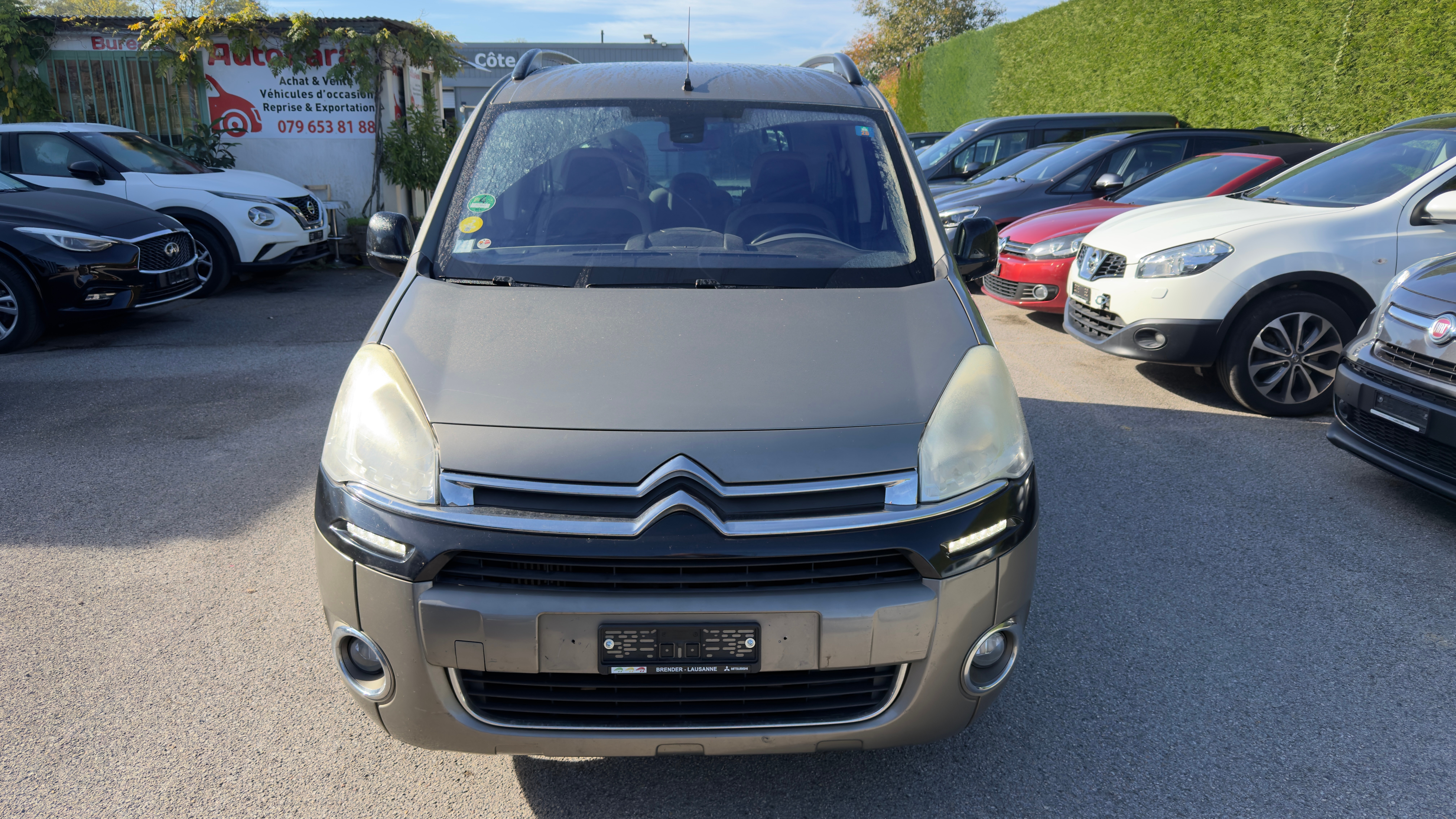 Car photo