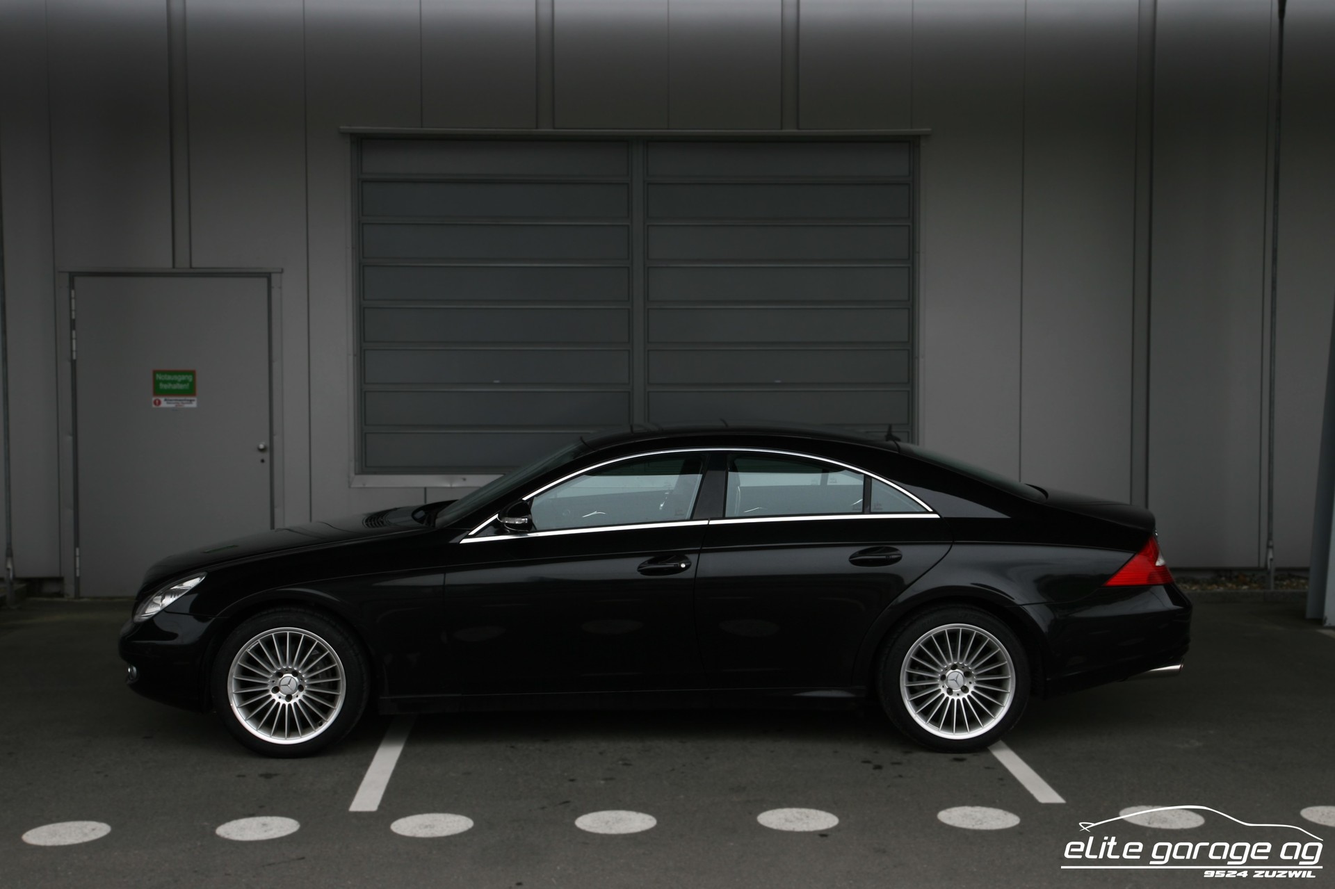 MERCEDES-BENZ CLS 500-image-1