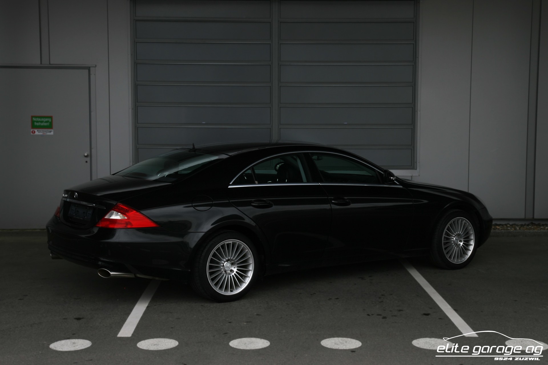 MERCEDES-BENZ CLS 500-image-4