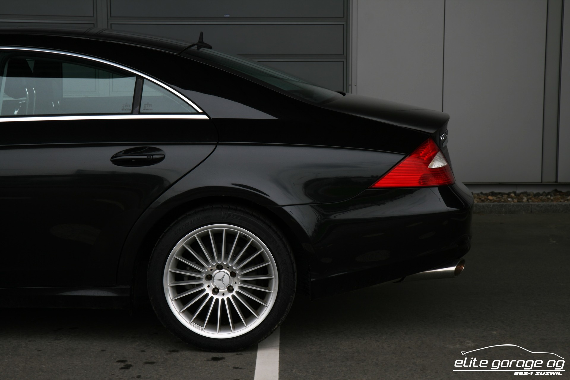 MERCEDES-BENZ CLS 500-image-10