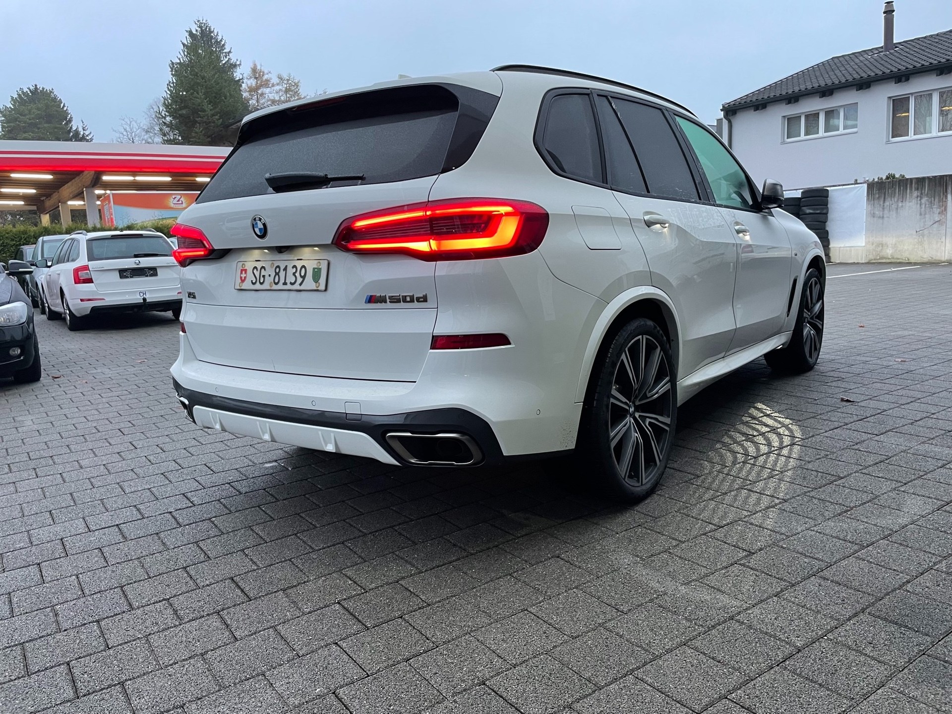 BMW X5 xDrive M50d Steptronic-image-2