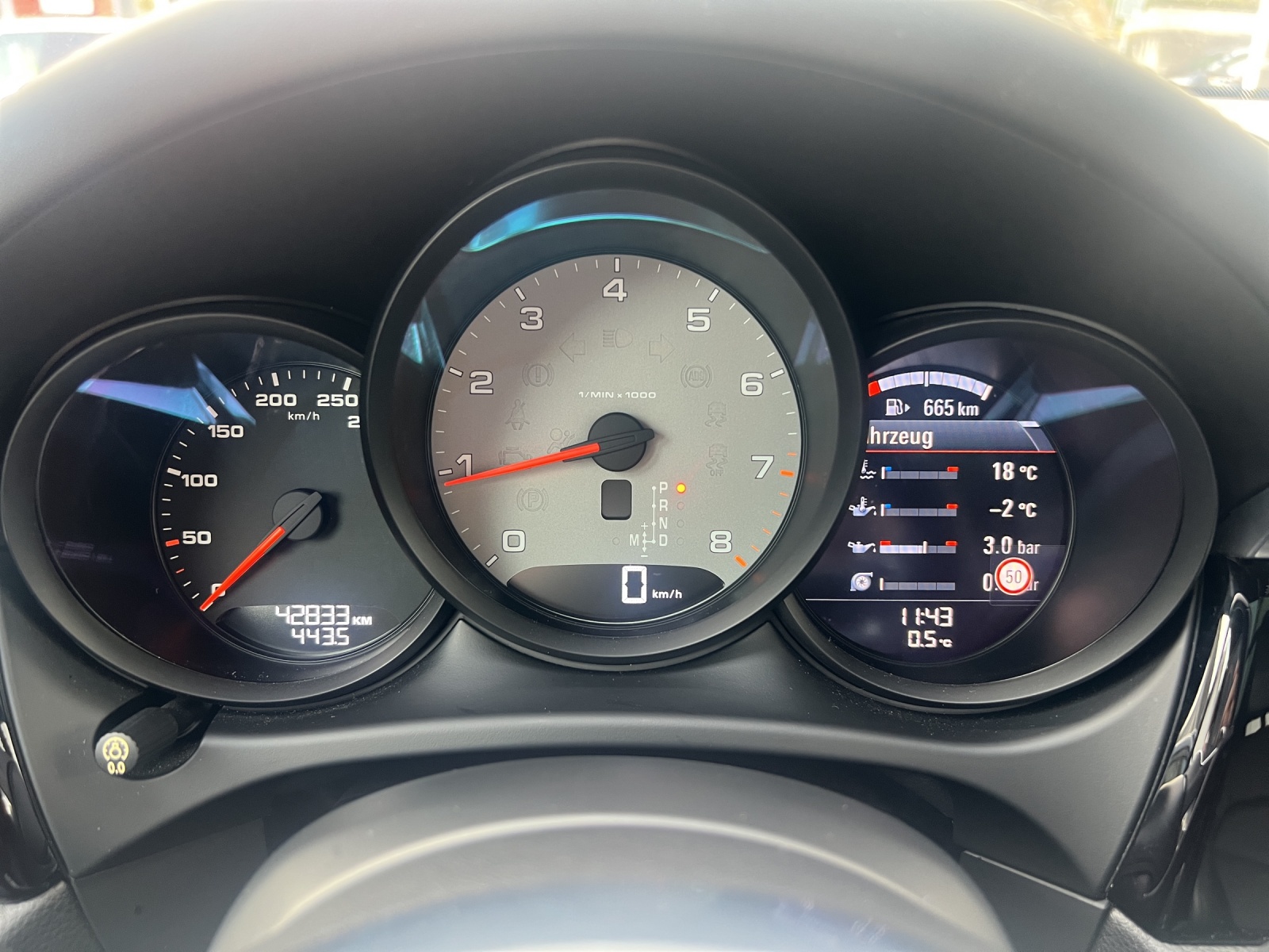 PORSCHE Macan S PDK-image-6