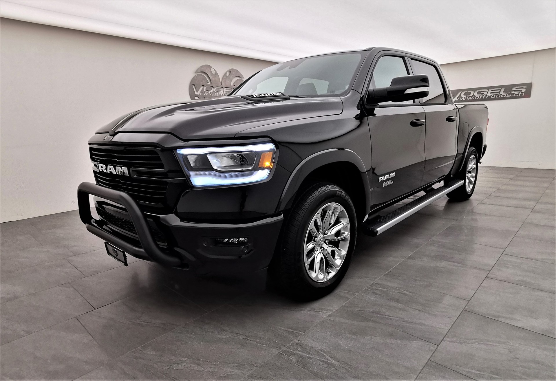 DODGE Ram 1500 5.7 V8 Laramie Sport Crew Cab
