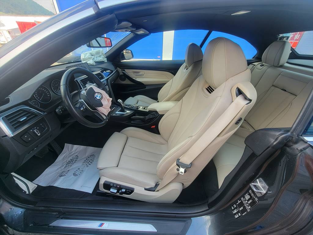 BMW 440i Cabriolet xDrive Steptronic-image-8