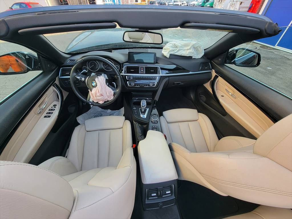 BMW 440i Cabriolet xDrive Steptronic-image-10