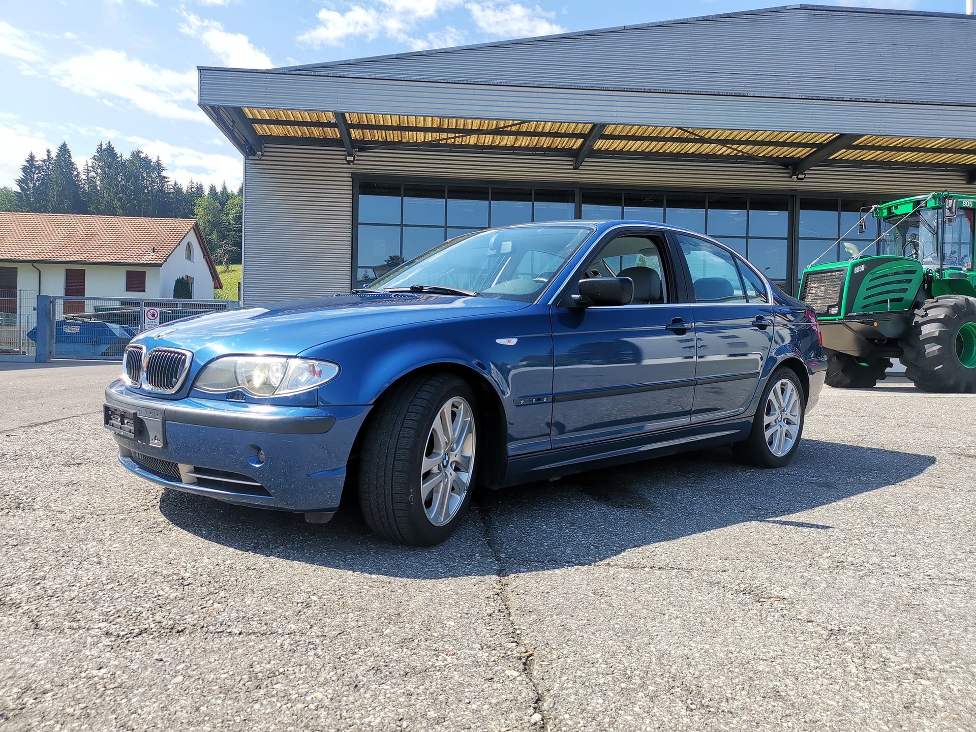 BMW 330-image-2
