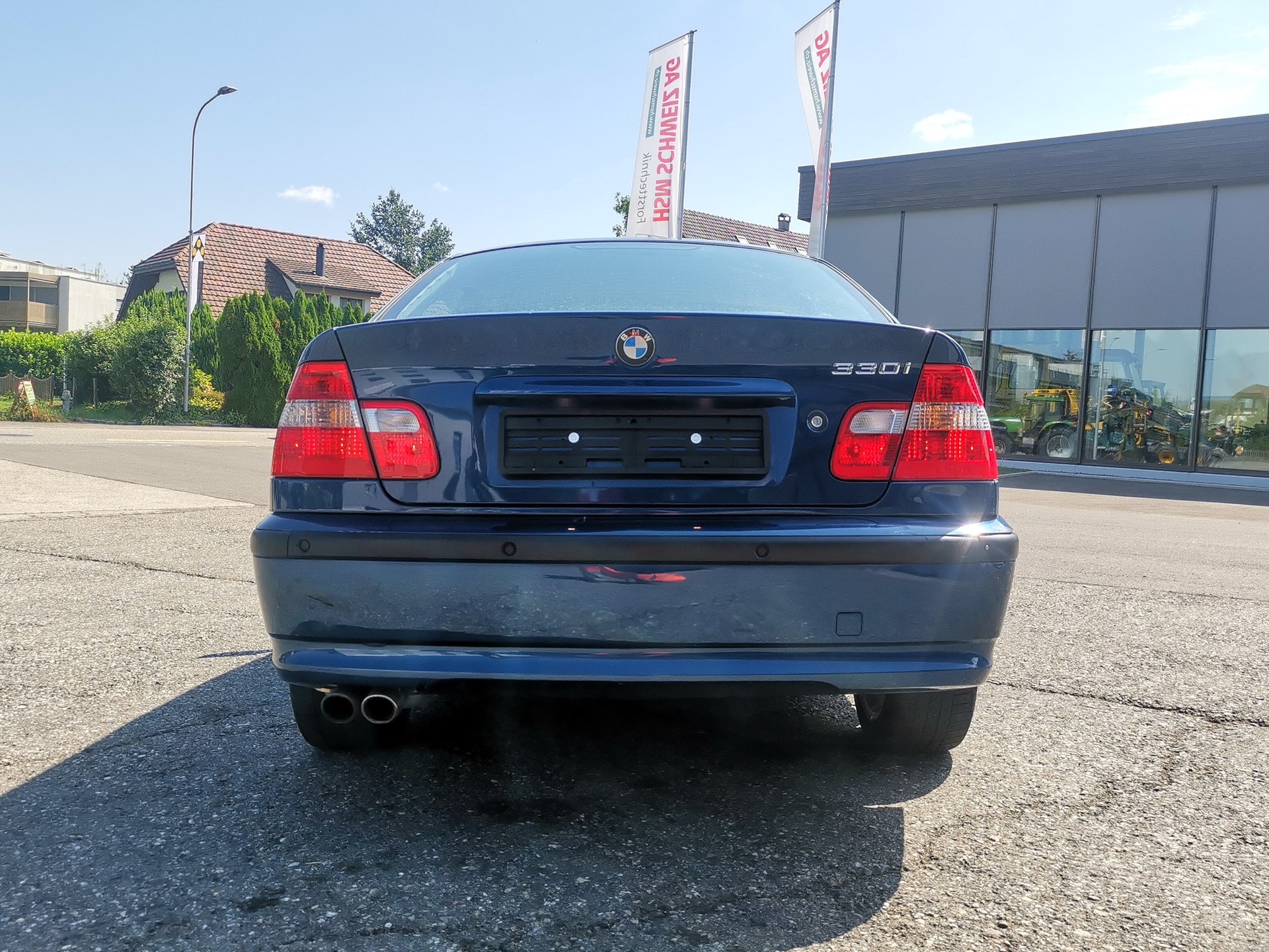 BMW 330-image-4