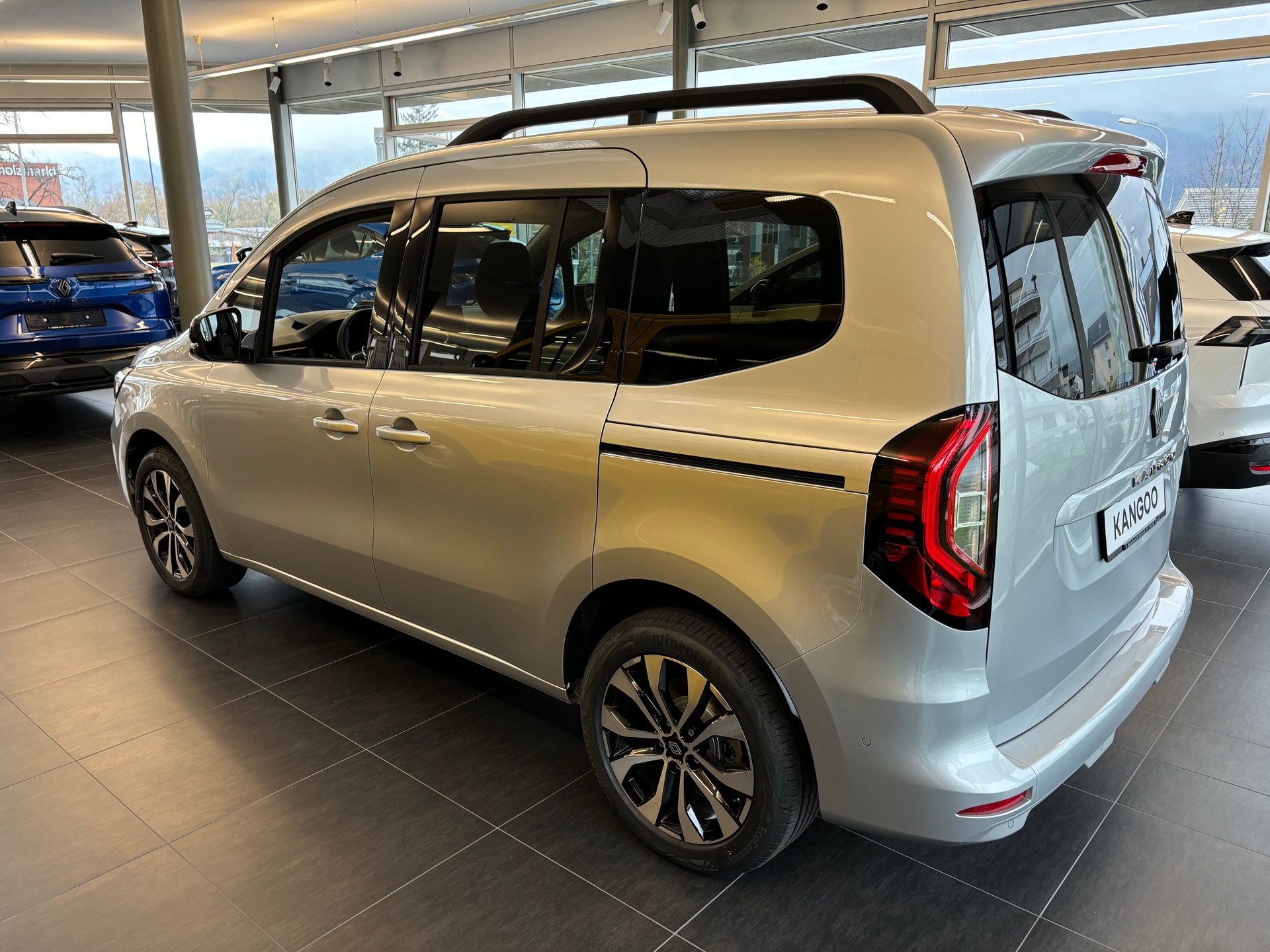 RENAULT Kangoo 1.3 TCe 130 PF Techno EDC-image-5