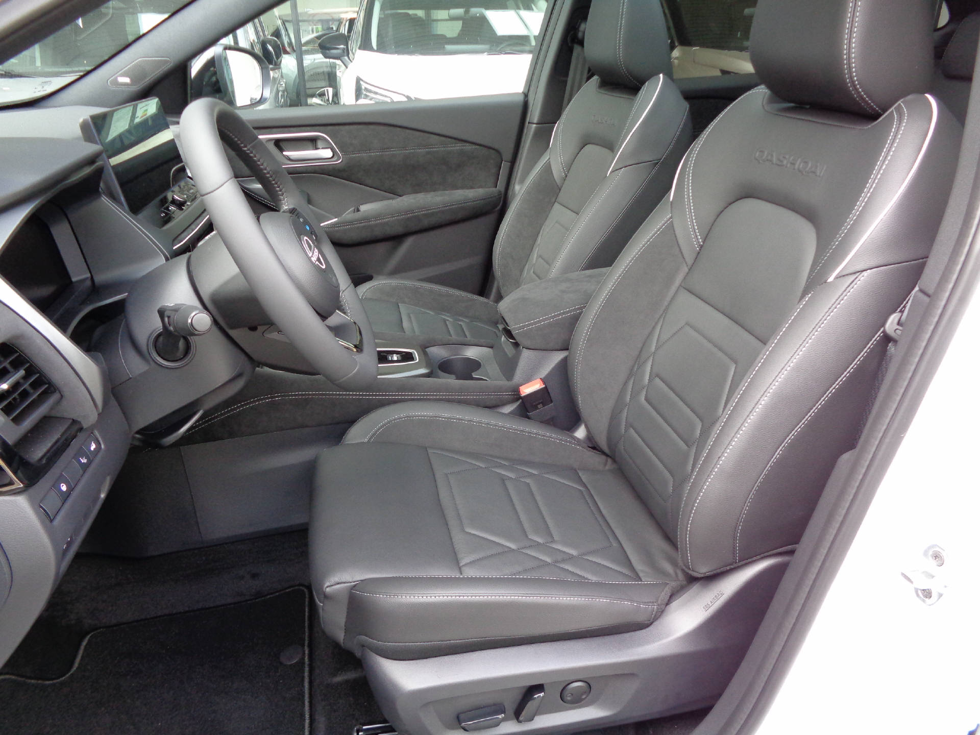 NISSAN Qashqai 1.5 VC-T N-Design-image-8