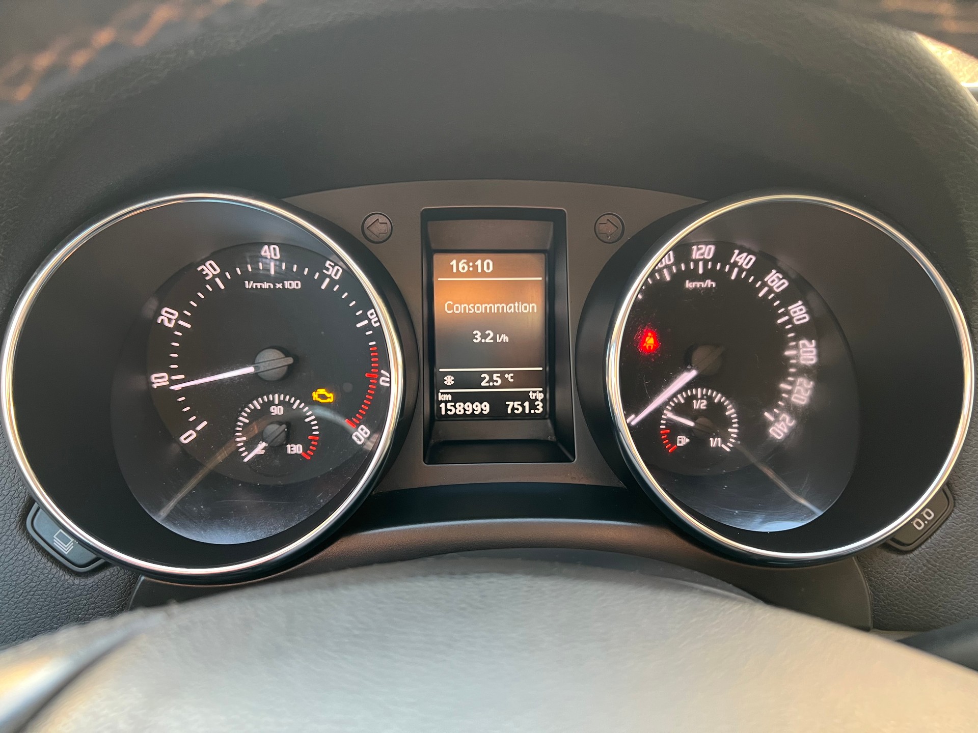 SKODA Yeti 1.8 TSI AllDrive 4x4-image-6