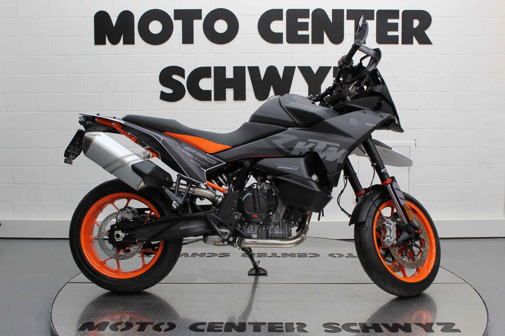 KTM 890 SMT