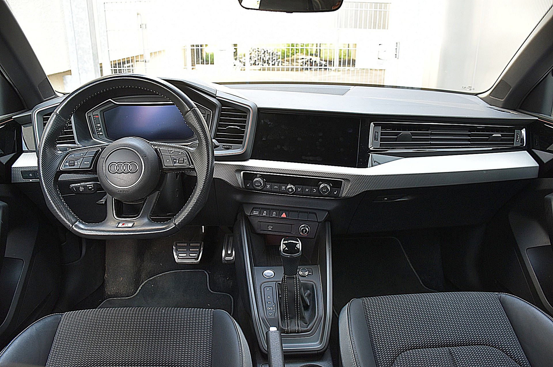 AUDI A1 40 TFSI S Line Sportback-image-7