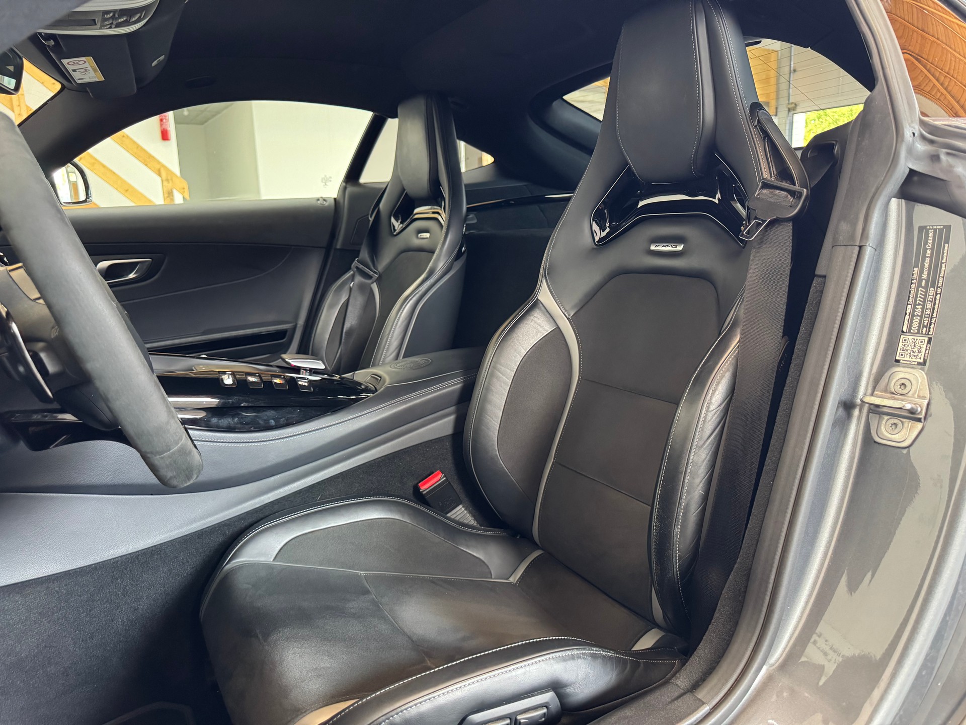 MERCEDES-BENZ AMG GT R Speedshift DCT | FACELIFT-image-11