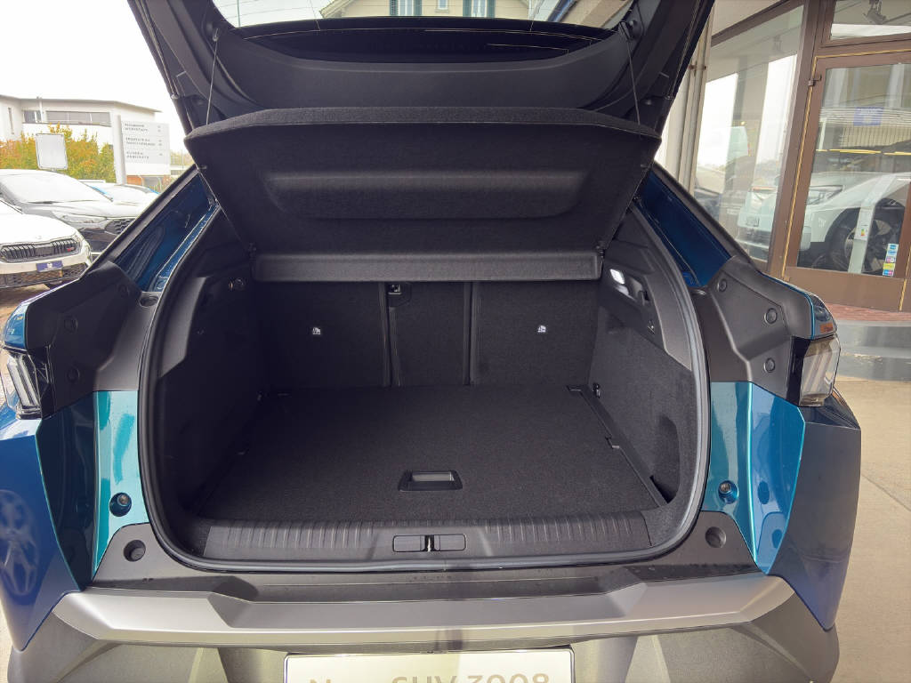 PEUGEOT 3008 1.6 Plug-in Hybrid Allure-image-8