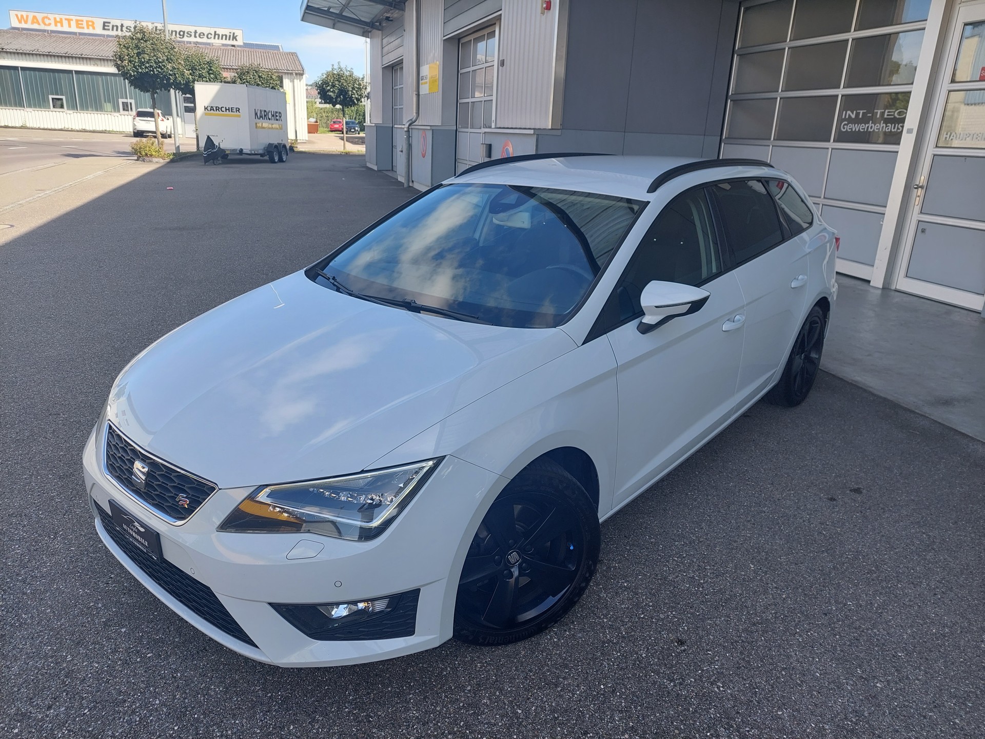 SEAT Leon ST 1.8 TSI FR DSG-image-1