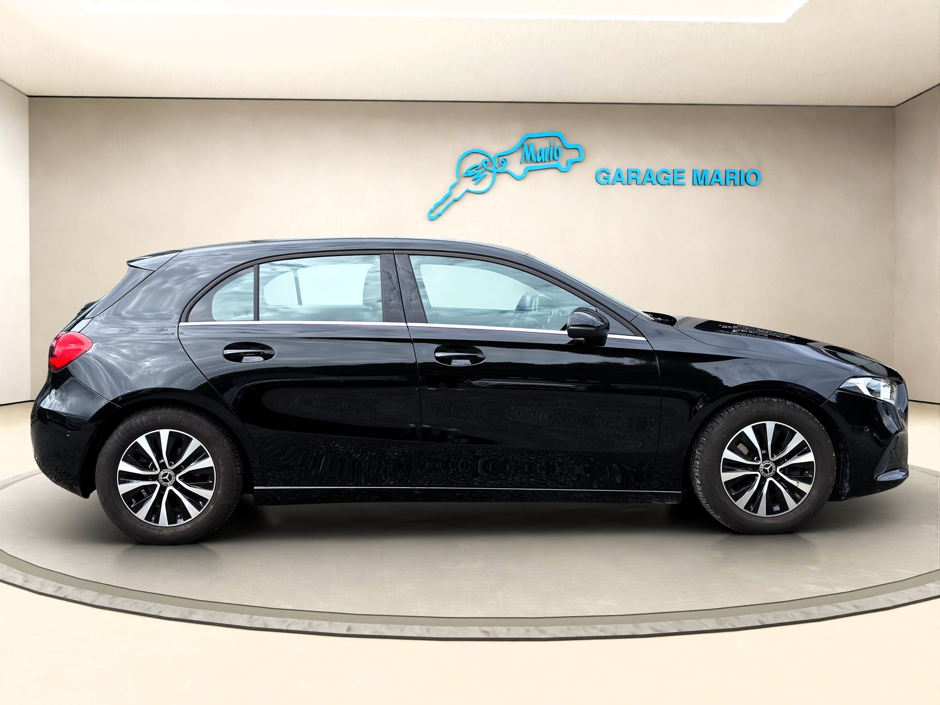 MERCEDES-BENZ A 200 SE Line 7G-DCT-image-3
