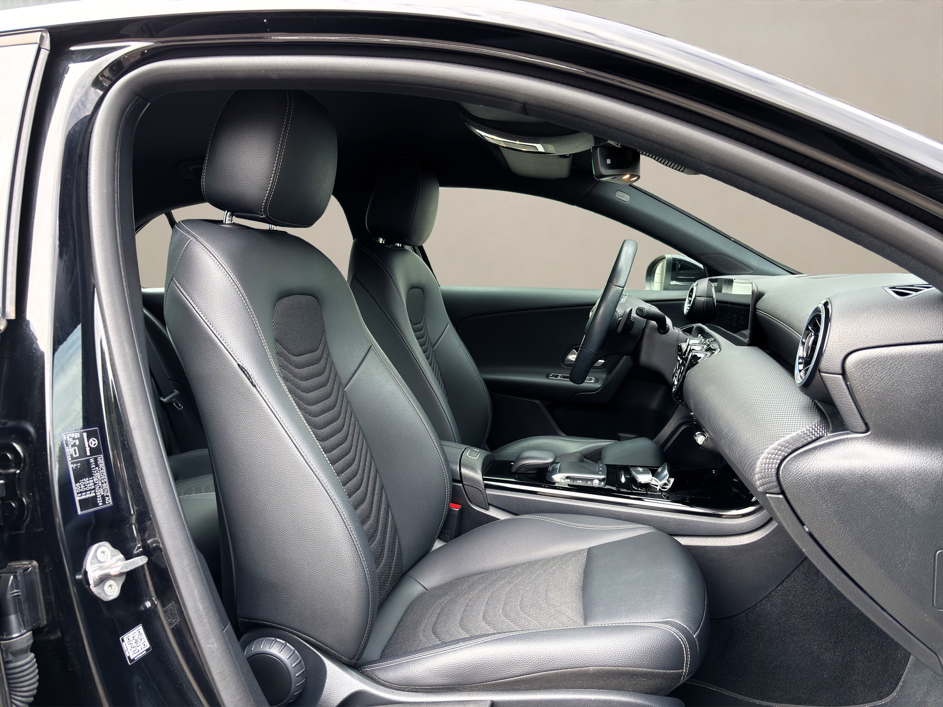 MERCEDES-BENZ A 200 SE Line 7G-DCT-image-9