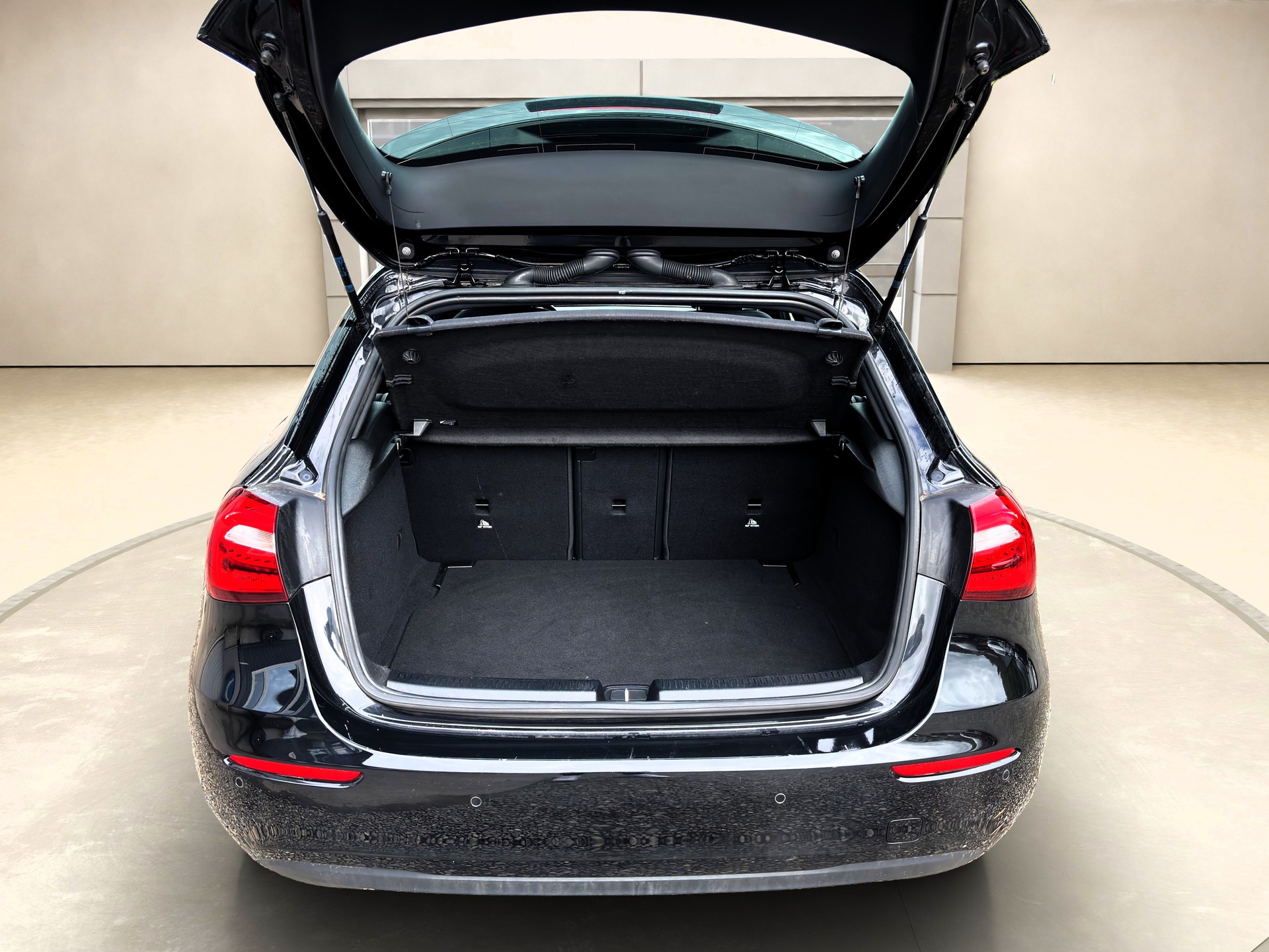 MERCEDES-BENZ A 200 SE Line 7G-DCT-image-14