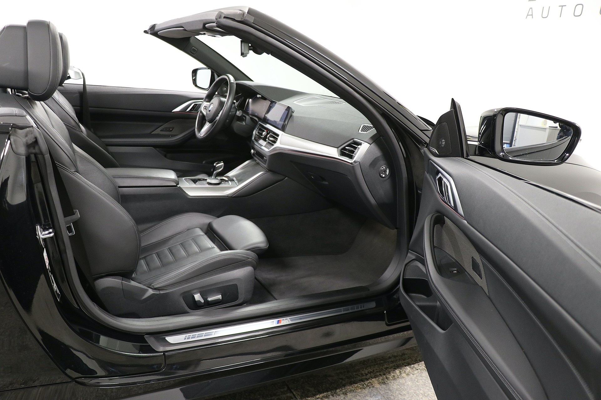 BMW 430i xDrive Cabriolet M Sport Steptronic-image-12
